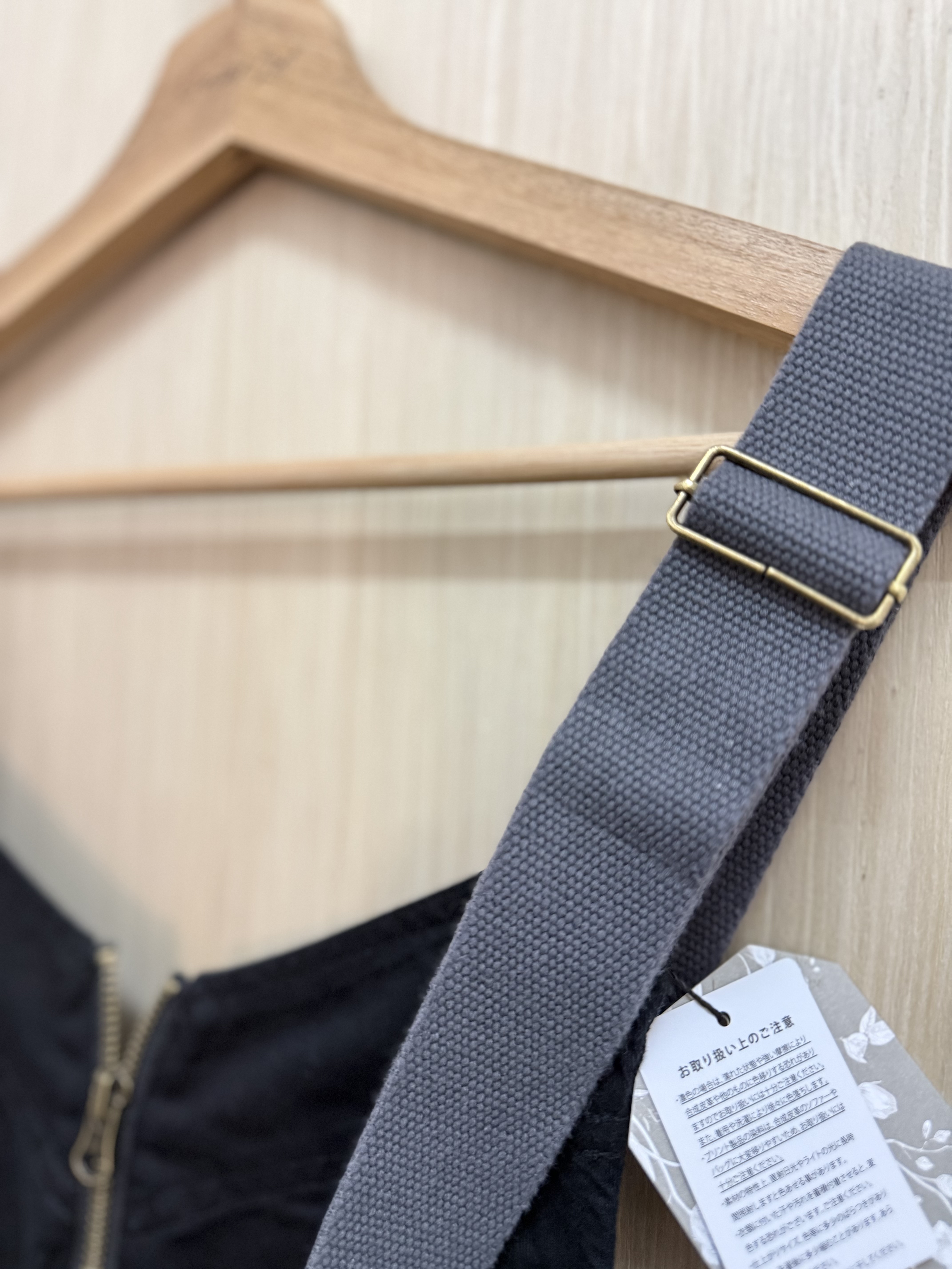 撞色肩帶工人裙（黑𝐱灰）