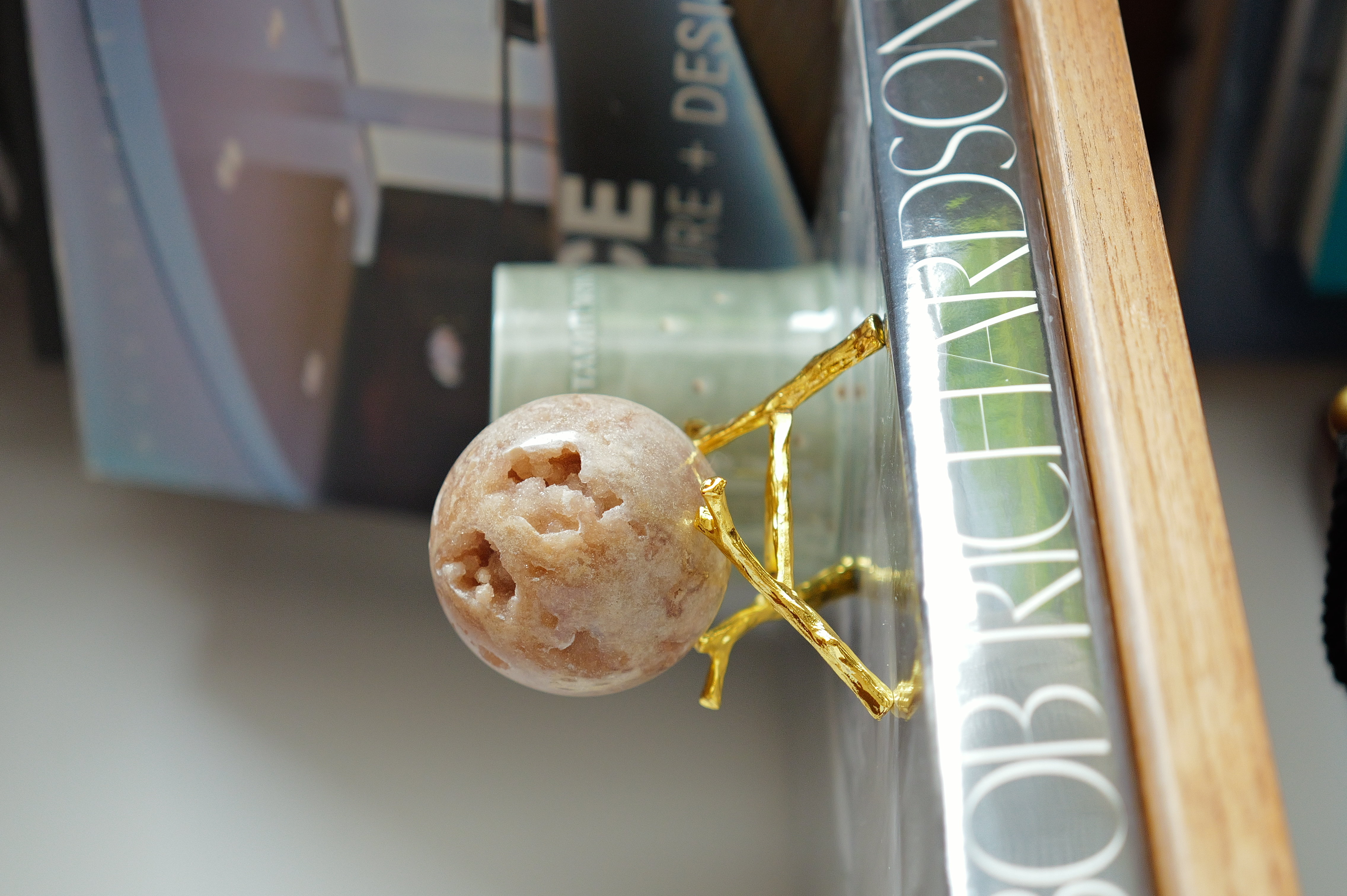 ༒ 6.7cm粉紅紫水晶 晶牙晶洞球༒ PA*7038CA8G3ms-RA19*5ET