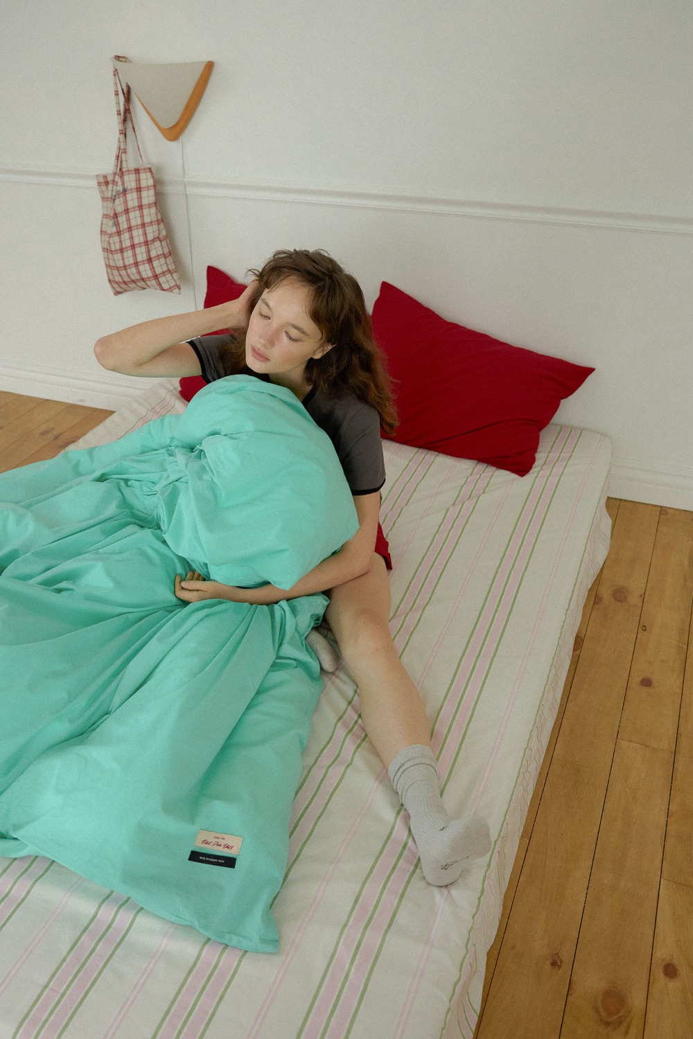 HÔTEL 827 Standby Shoulder Bag (Redwood)