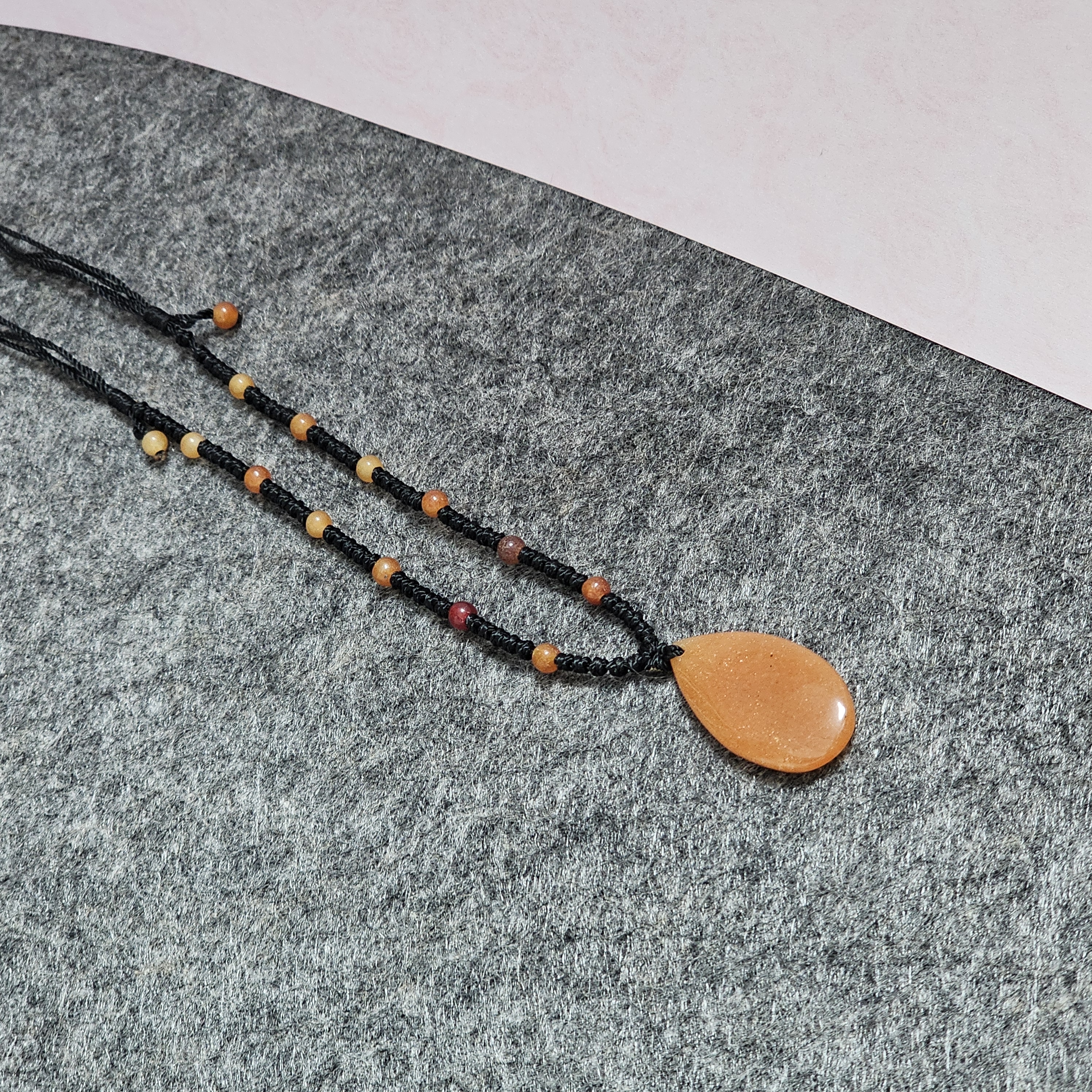 紅東寧水滴織繩頸鏈