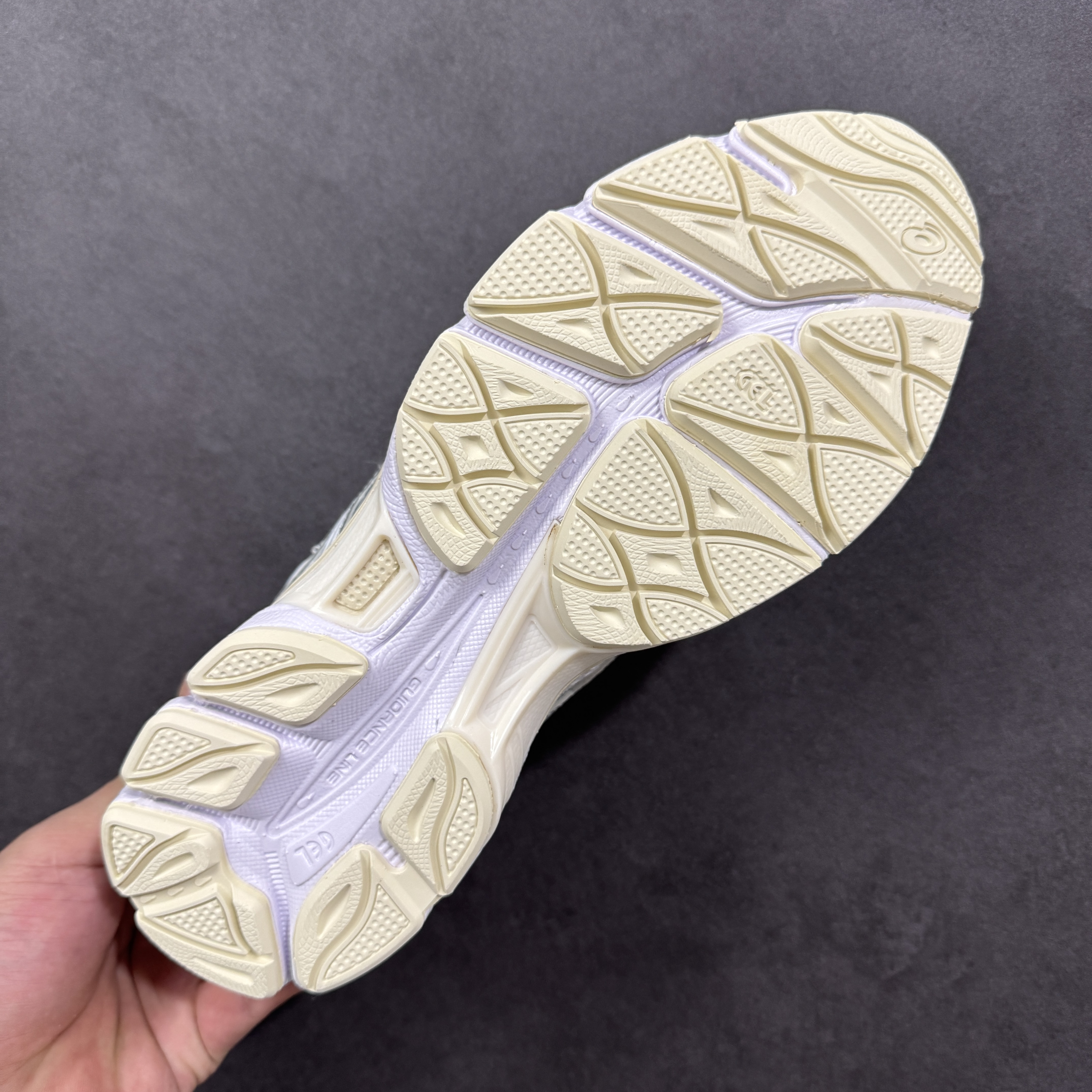 Asics Gel-Cumulus 161203A733-102