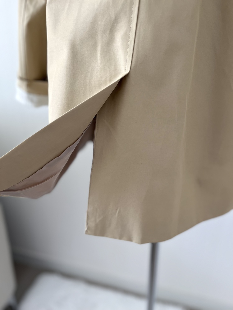 Stripe-Lined Relaxed Trench Coat (Beige)