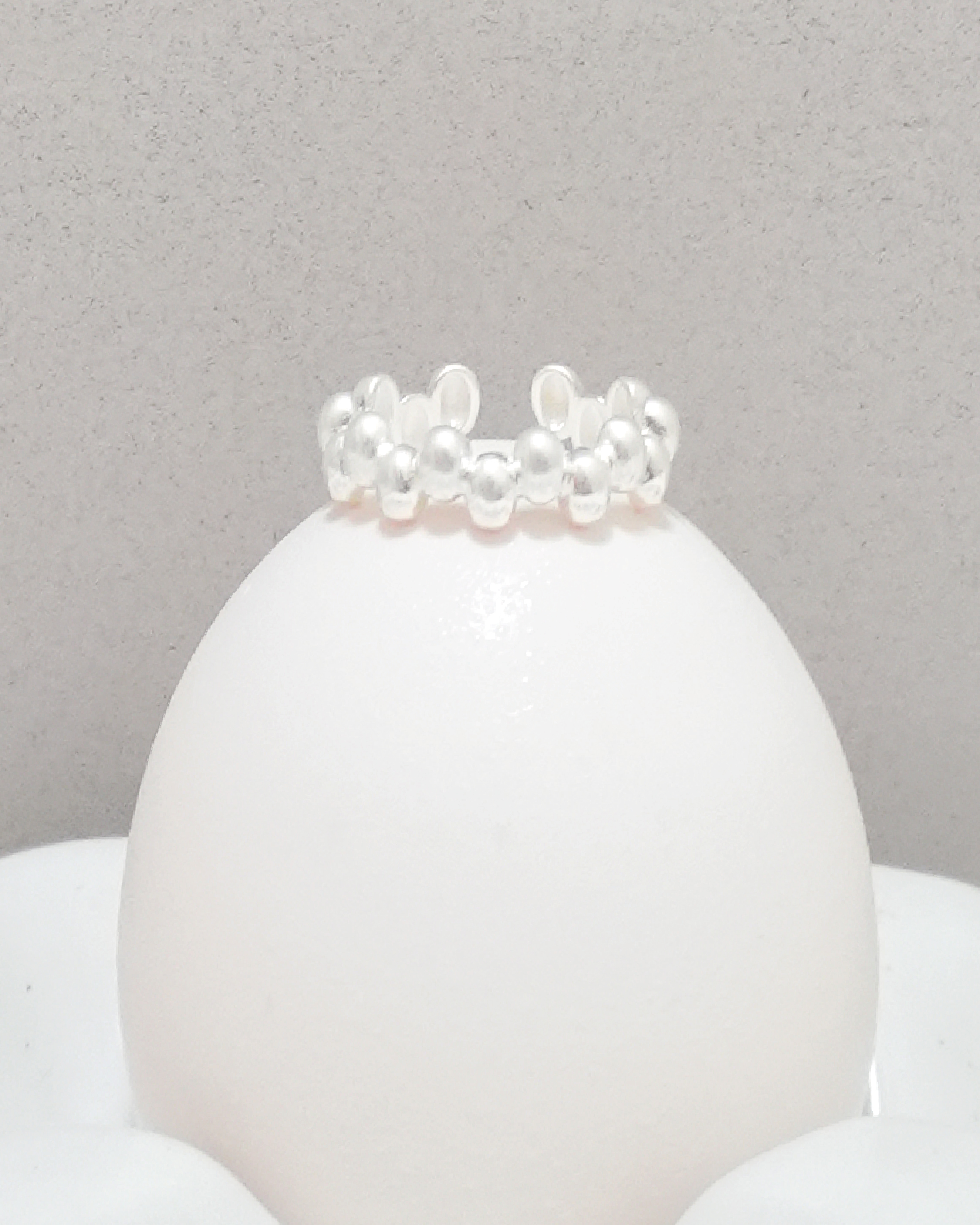 Daybreak Egg Bead Ring