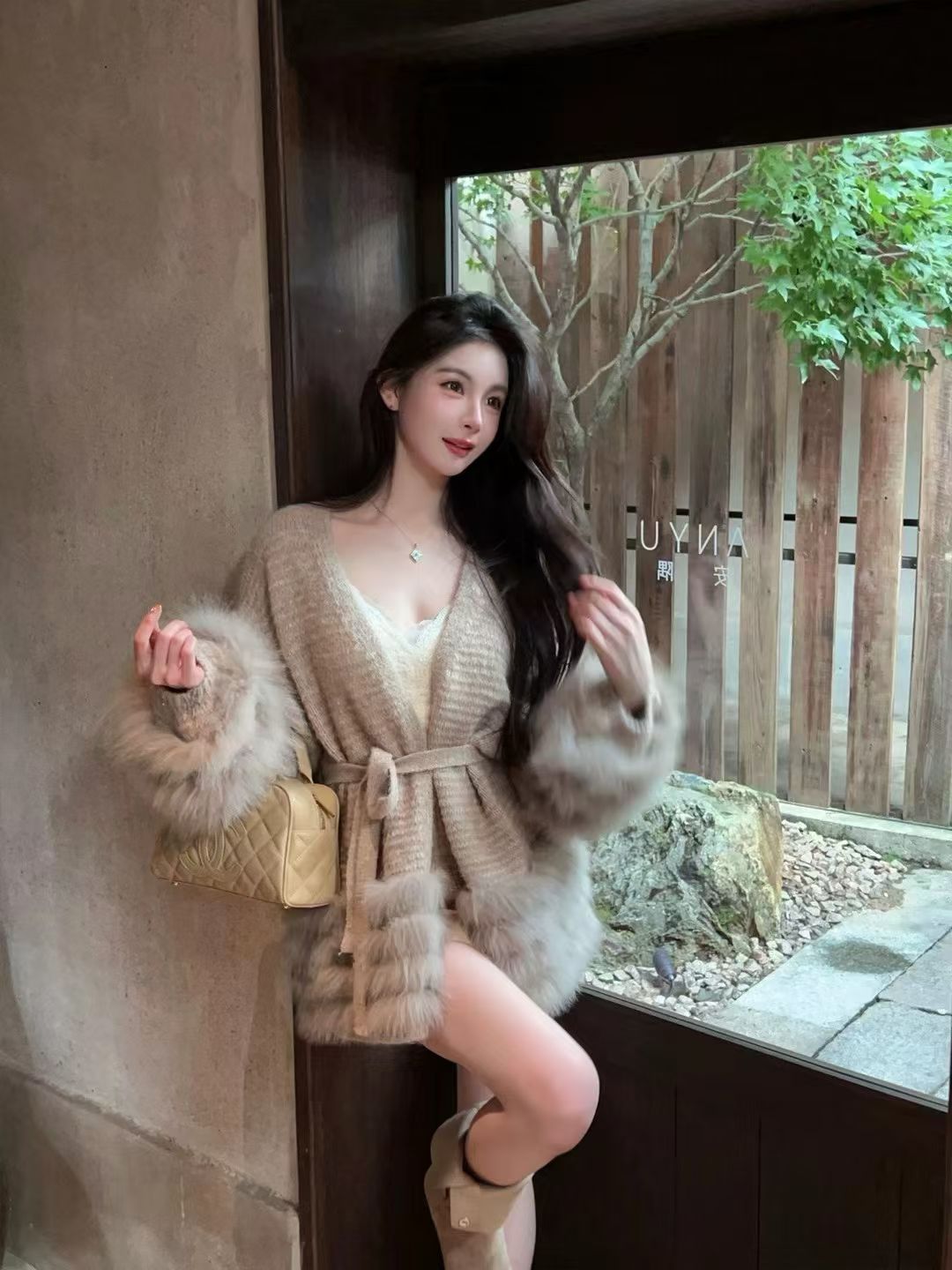 4433 名媛风羊毛绒毛衣外套