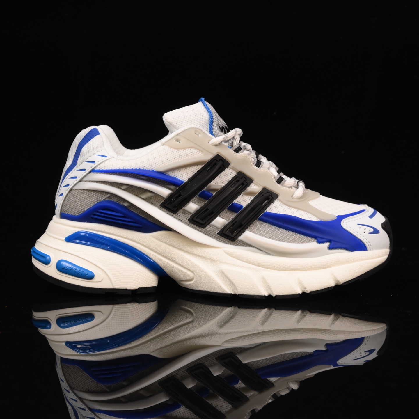 Pharrell Williams x Adidas Adistar Jellyfish 