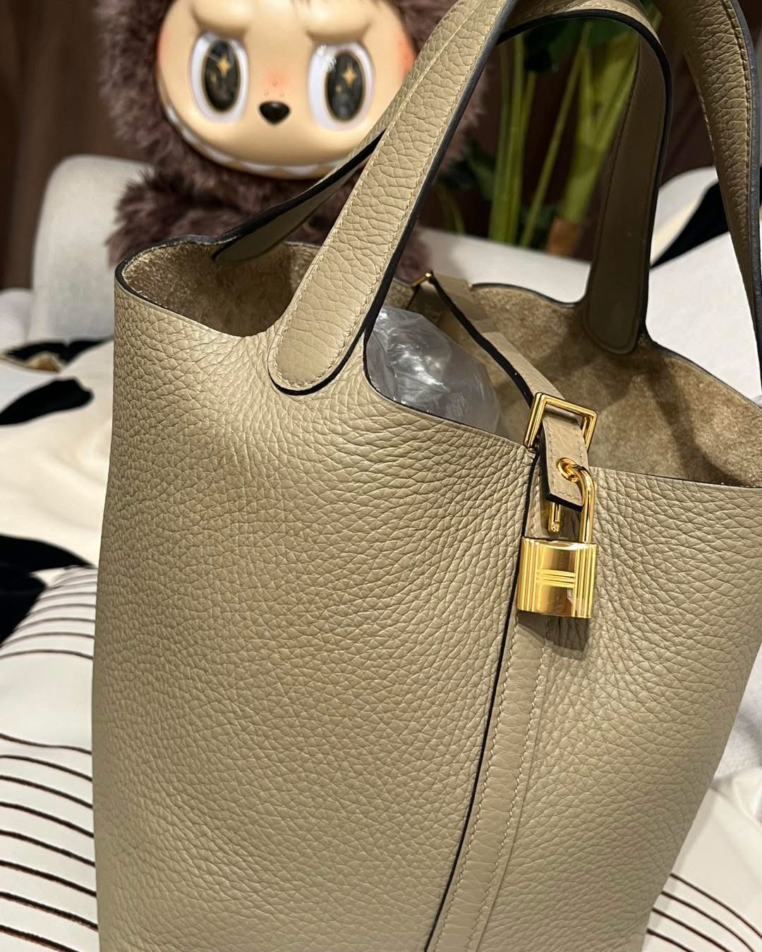 全新 Hermes Picotin 22,STAMP W,馬爾法米金扣 100%Authentic ,全新 ✅專門店收據✅key lock✅dust bag✅box