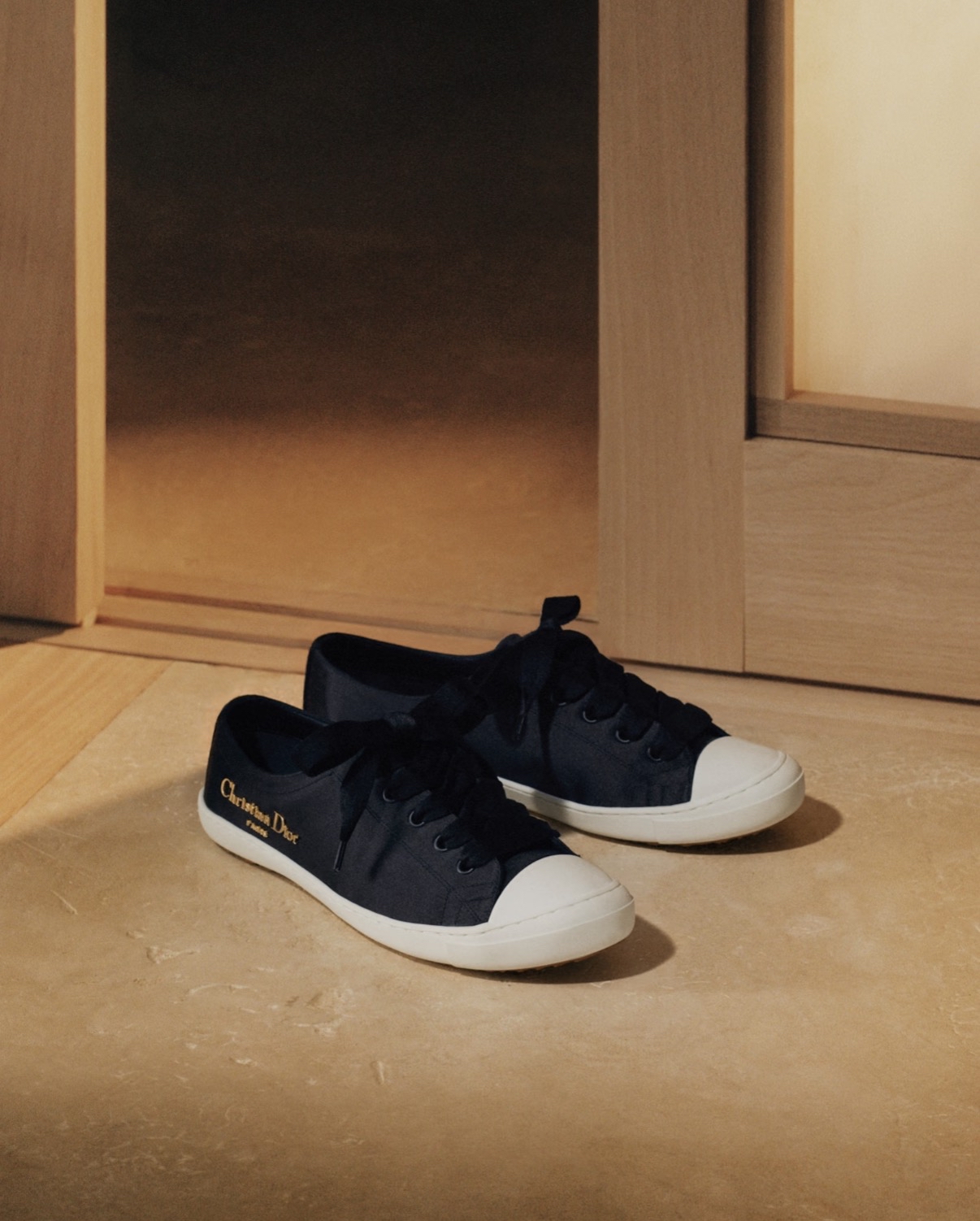 限時優惠✨訂貨📮Dior Luck satin Sneaker  Size 35.5-38 有半碼