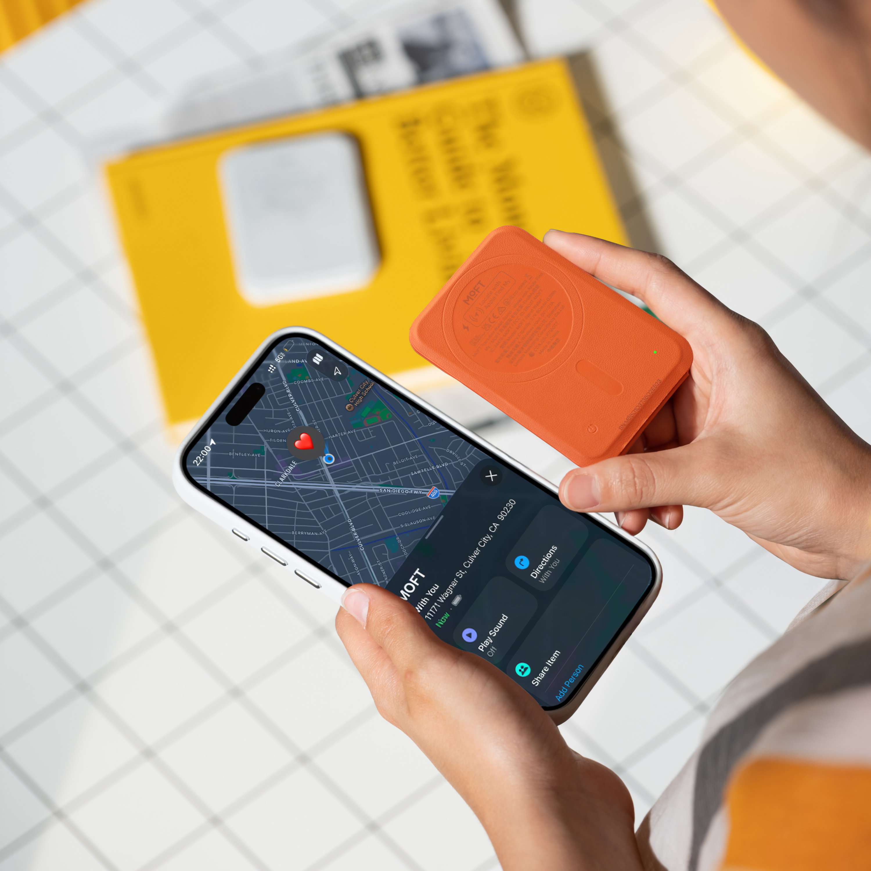 MOFT Trackable Wallet Stand 可追蹤磁吸式手機支架