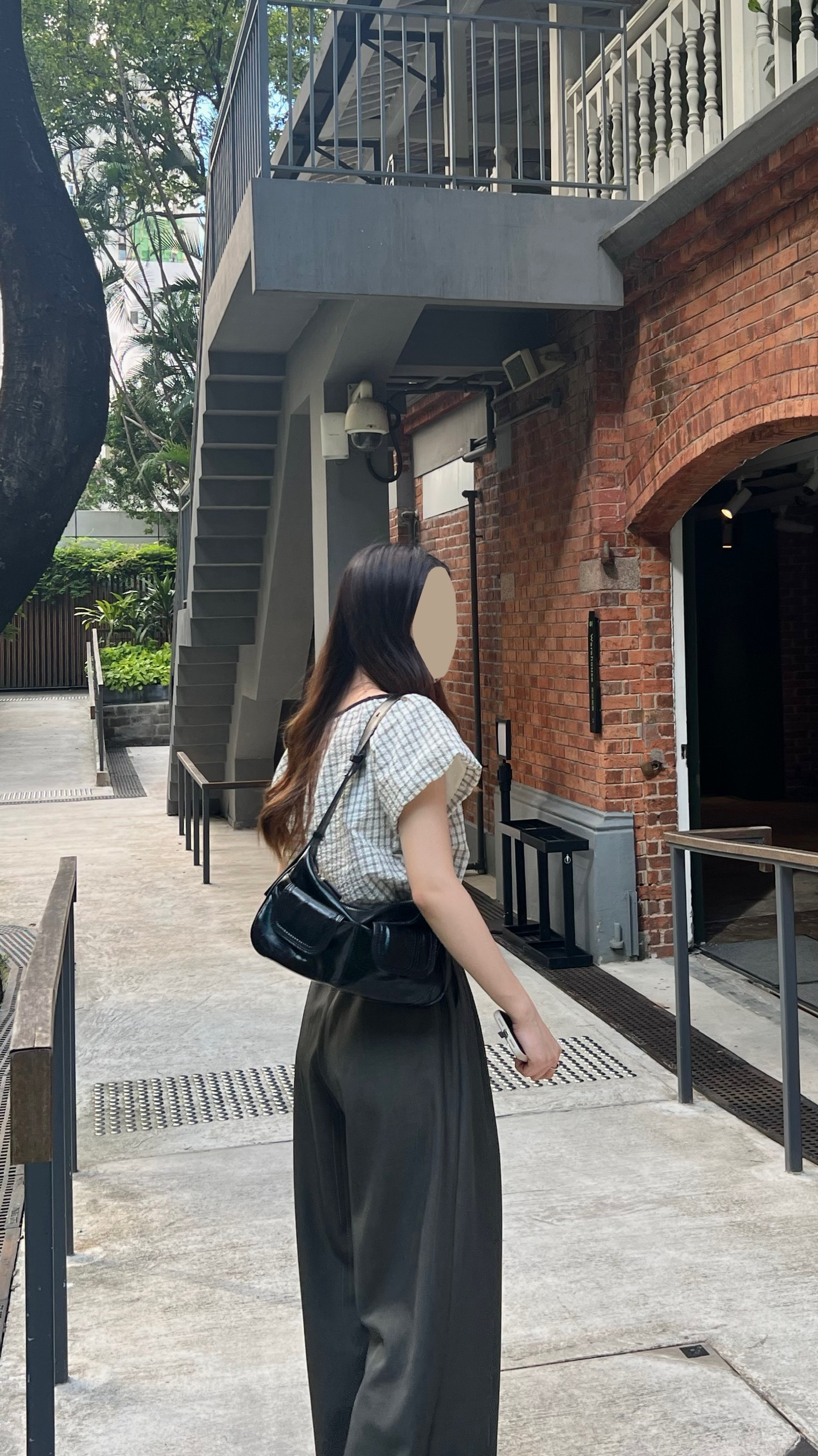 推薦 免熨寬鬆格紋blouse 