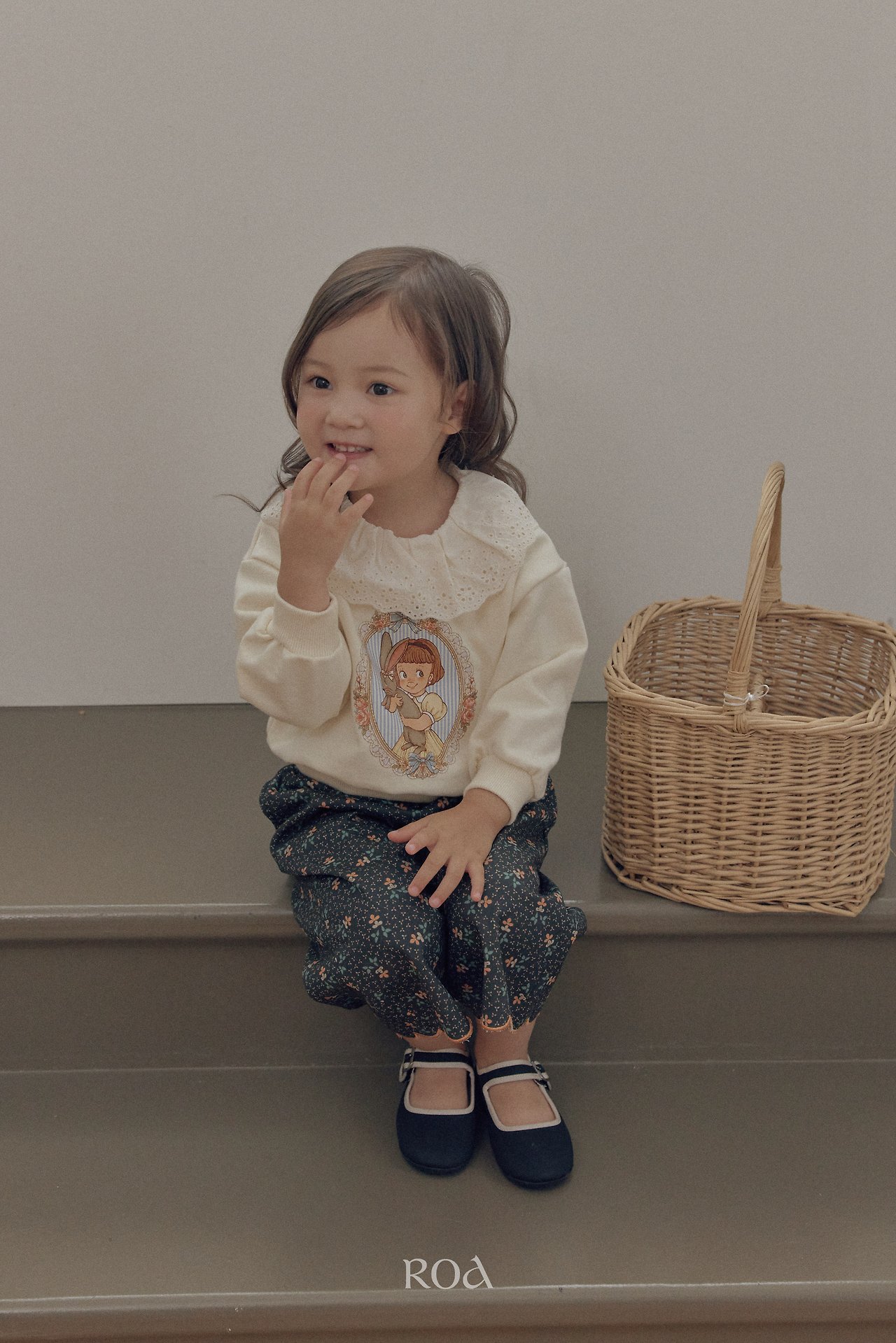Roa Frill Sweatshirt