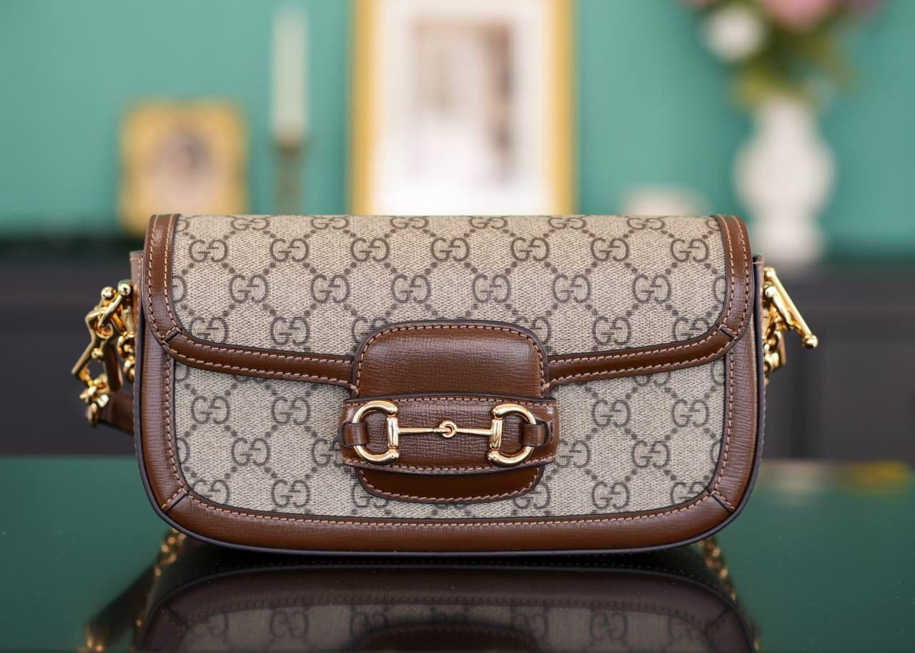 Gucci Horsebit 1955 Small Shoulder Bag in Beige and Brown