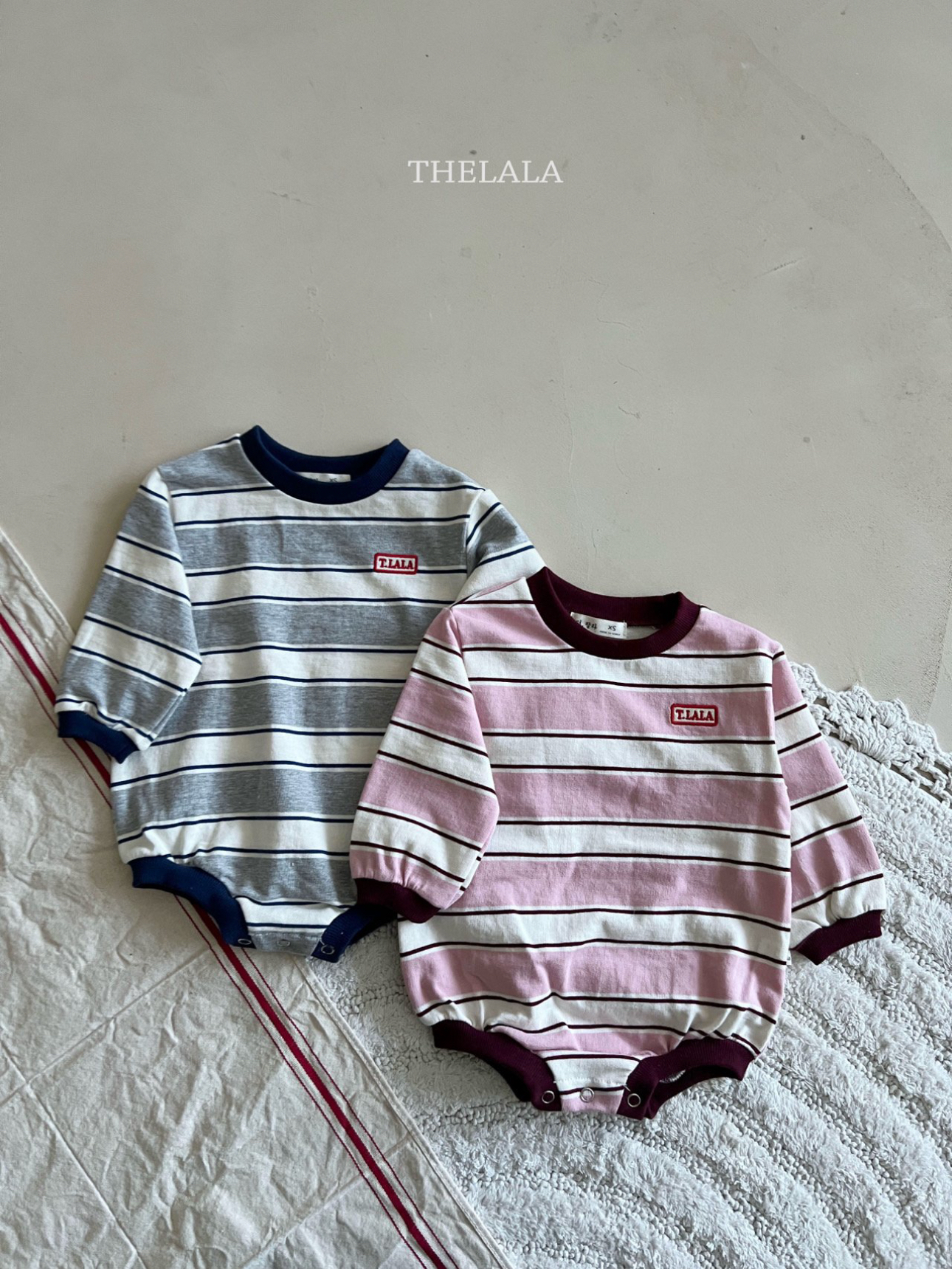 🌸預訂 韓國直送🌸🇰🇷THELALA兩色標誌刺繡章條紋長袖包屁衣