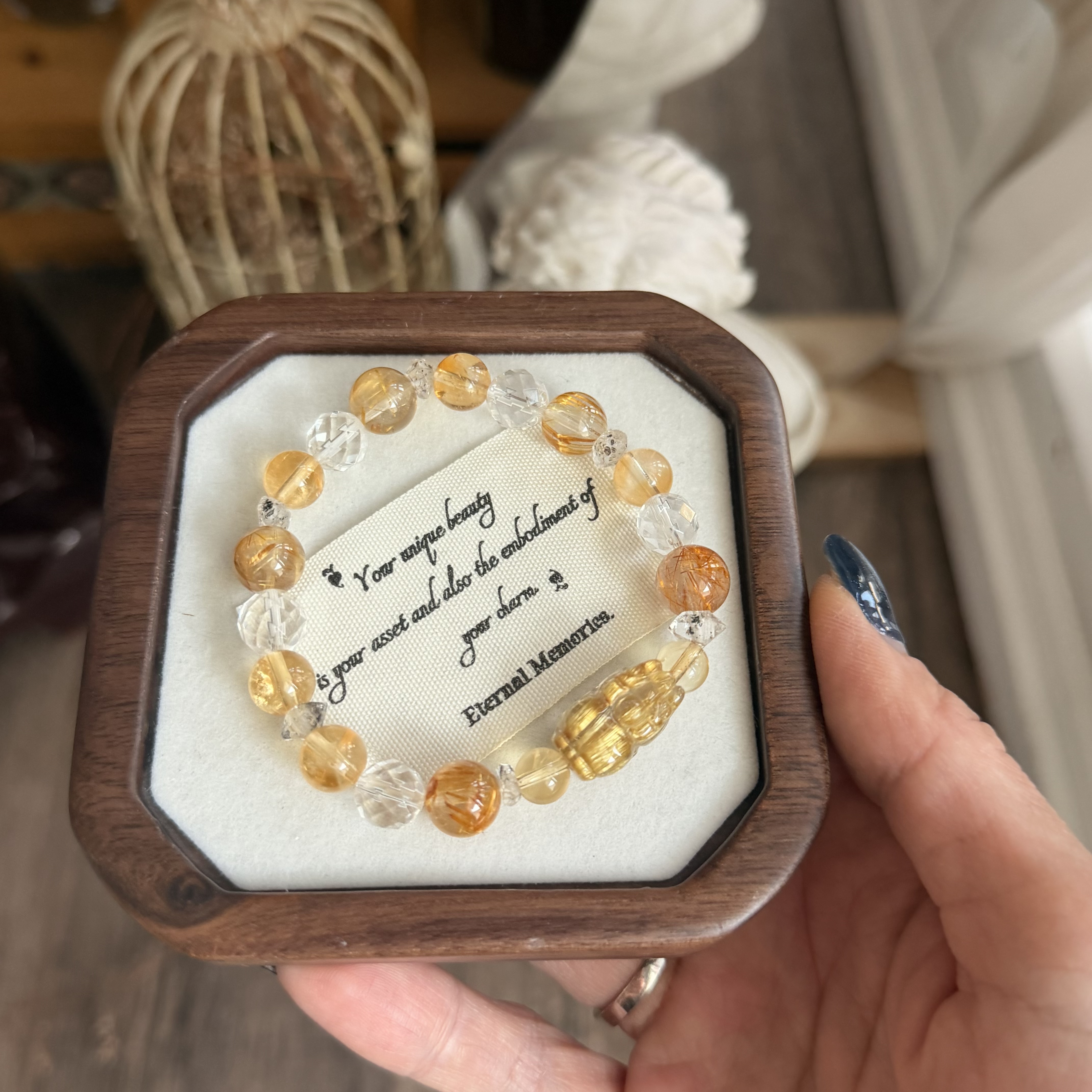  金鈦晶貔貅襯金鈦晶、黃水晶、白水晶閃靈鑽手串