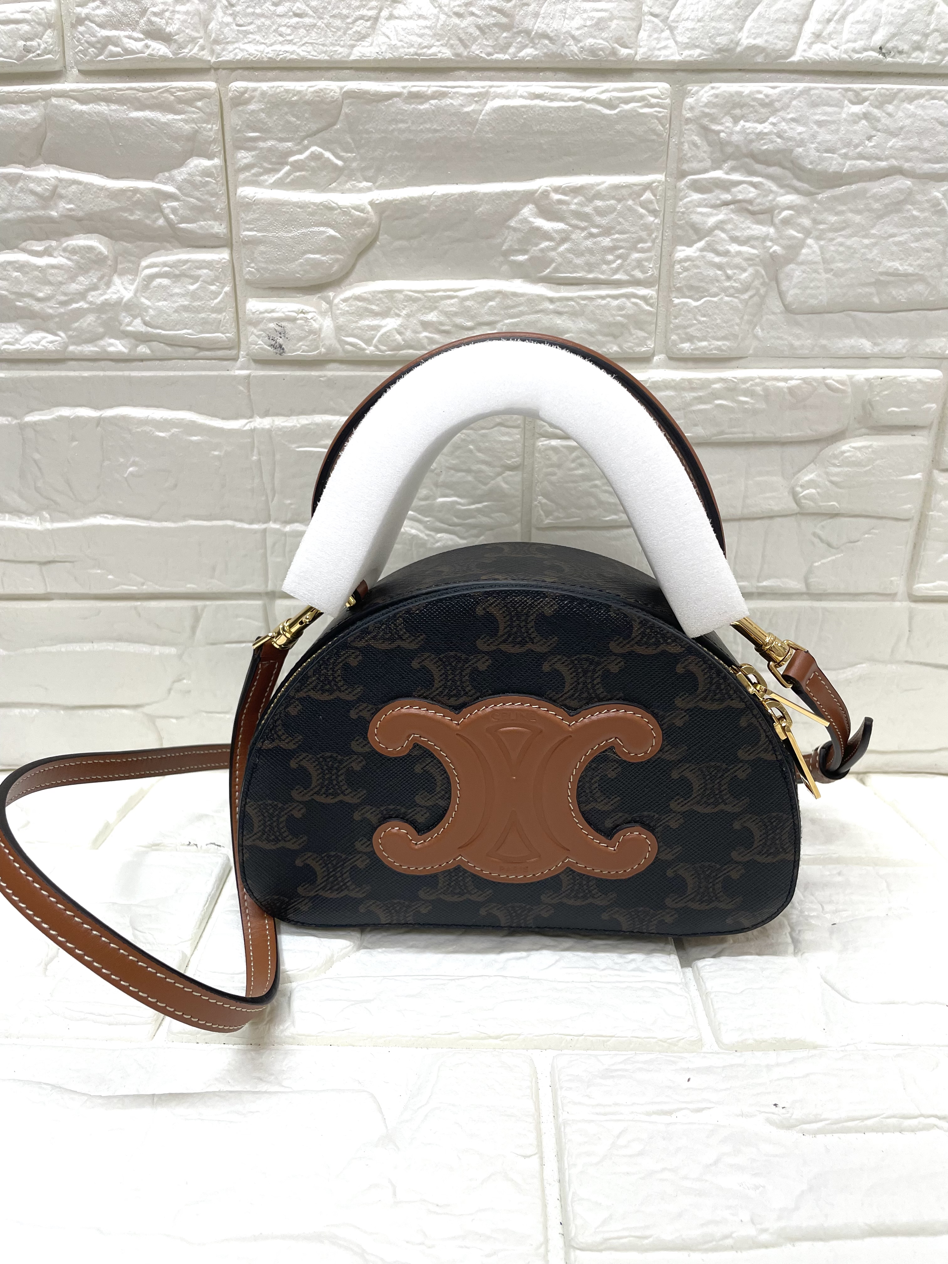 Pre-owned CELINE Half Moon Case Bag