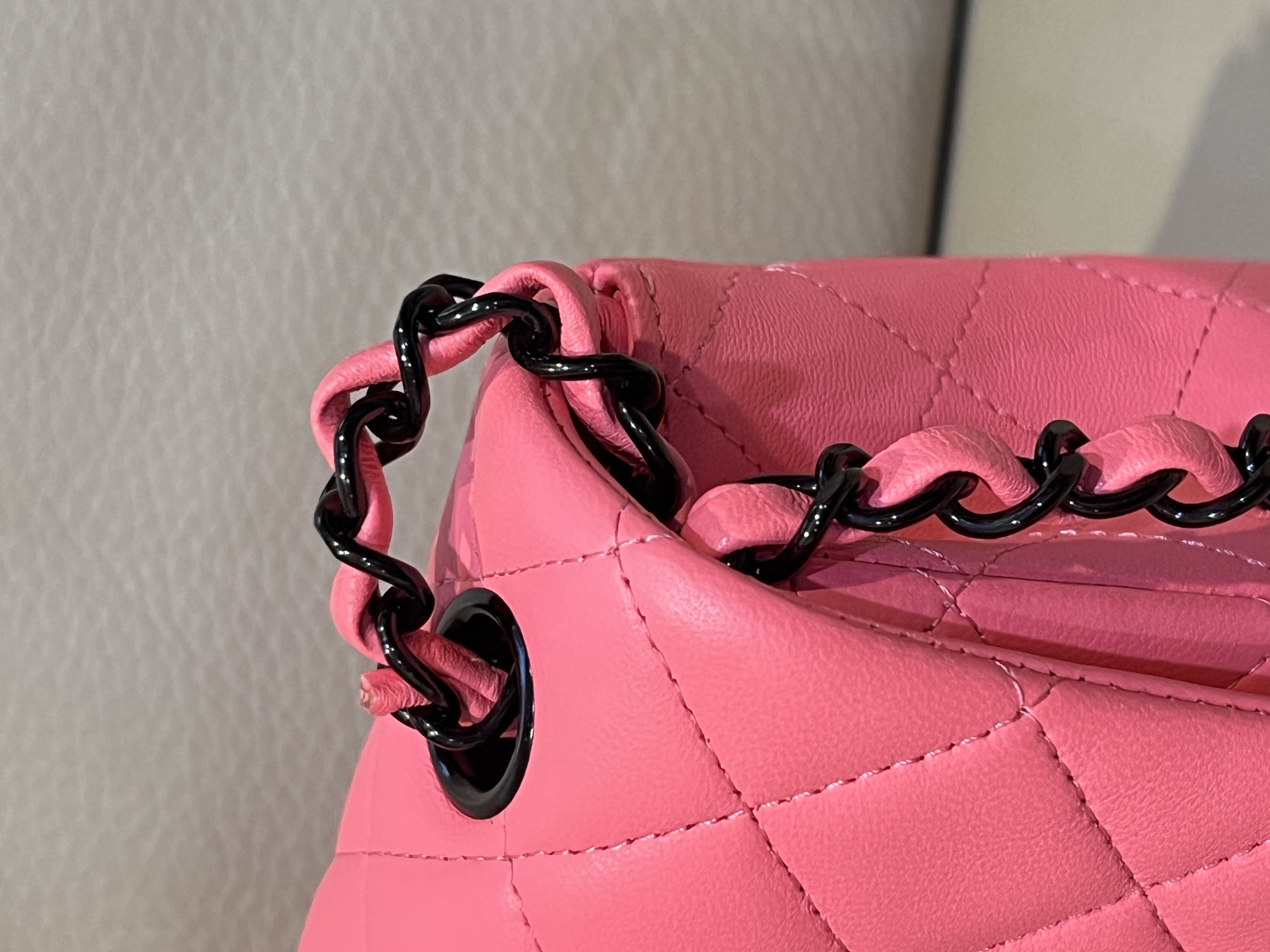 Pre-Owned CHANEL Mini Matelassé / Product Code: 26041659