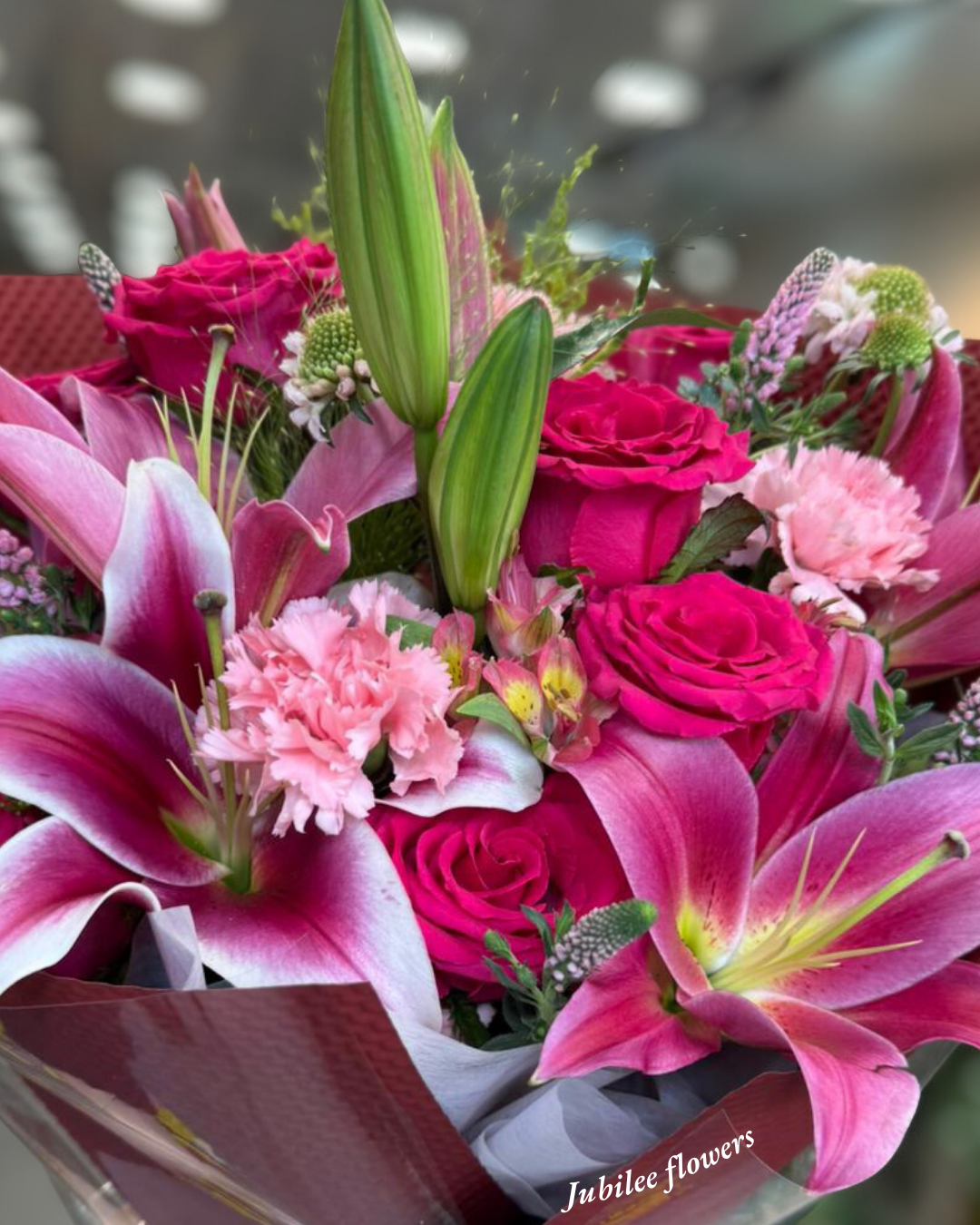 百合 玫瑰 康乃馨花束