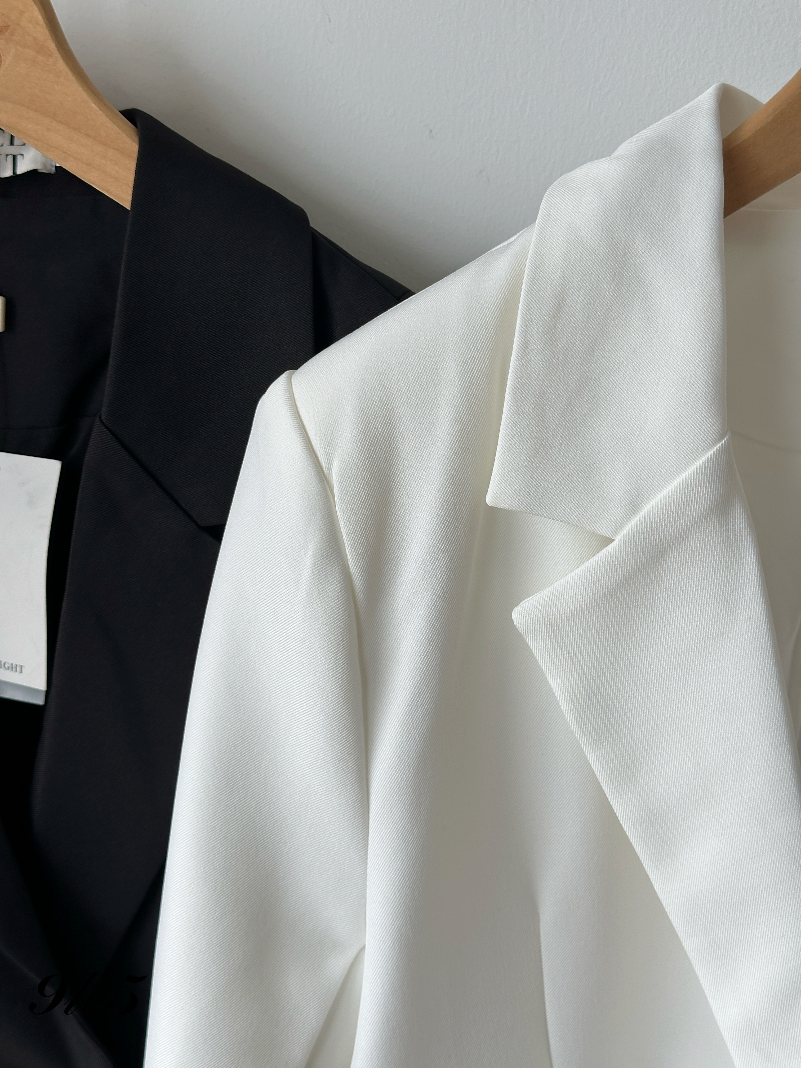 T4112 Long Sleeve Blazer - Black & White 