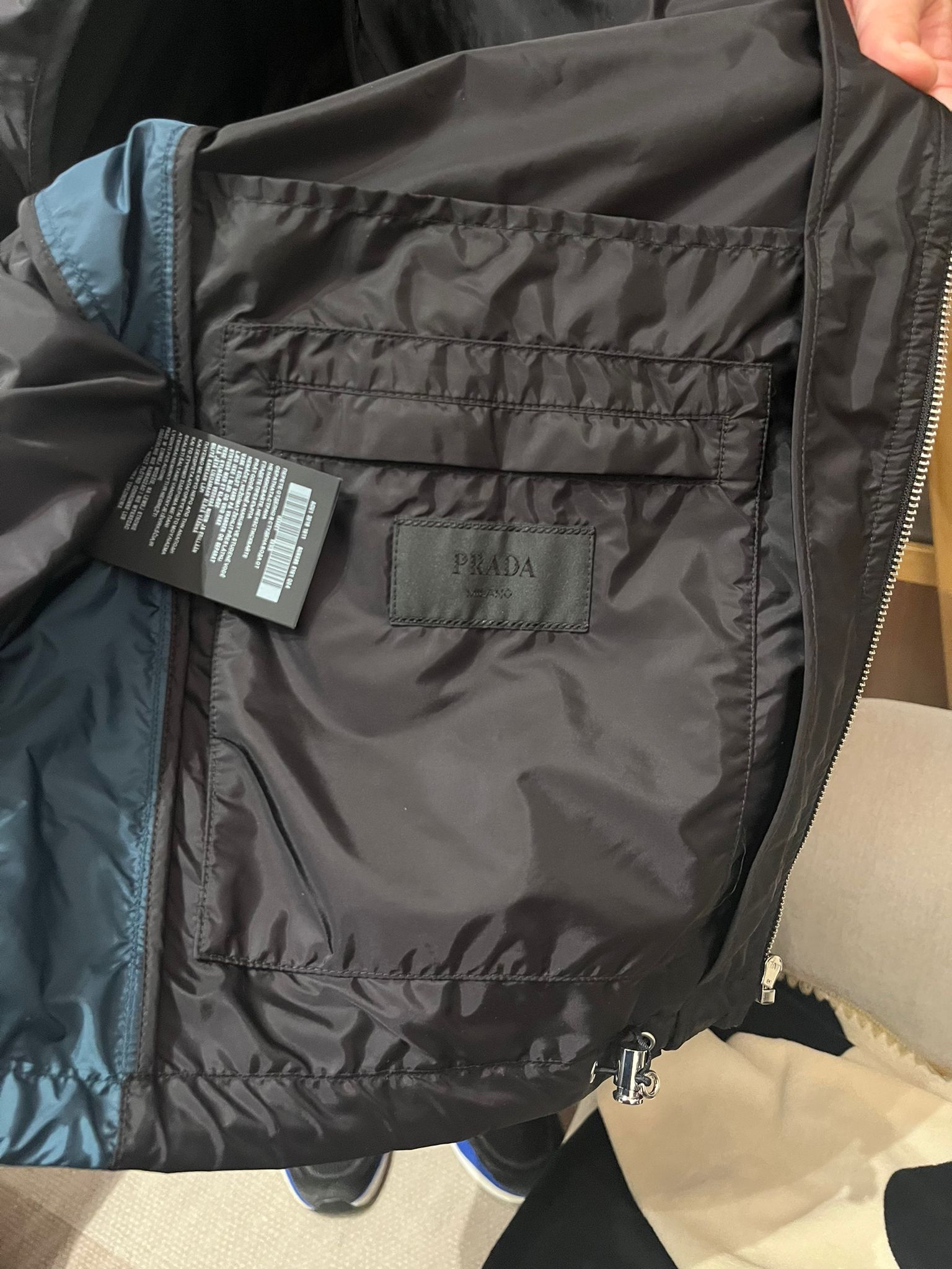 Prada nylon 拉鍊背心,Size: 50 100%Authentic, 98%new 