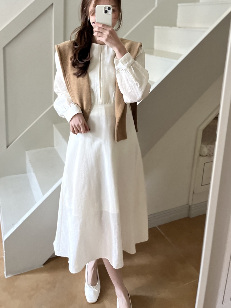 Pleated Yoke Detail Dress (Ivory)