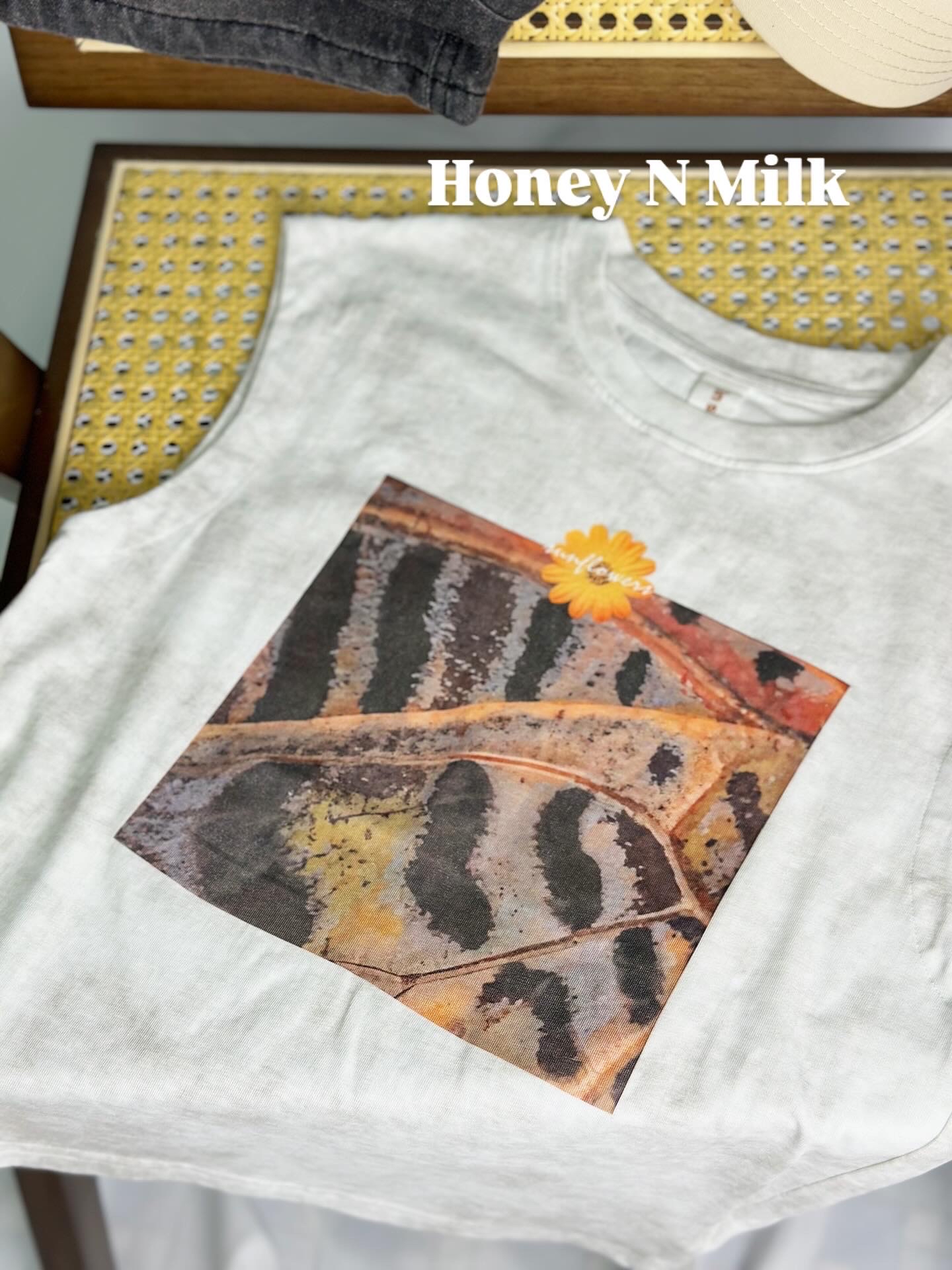 Guade Sleeveless Grey Top 