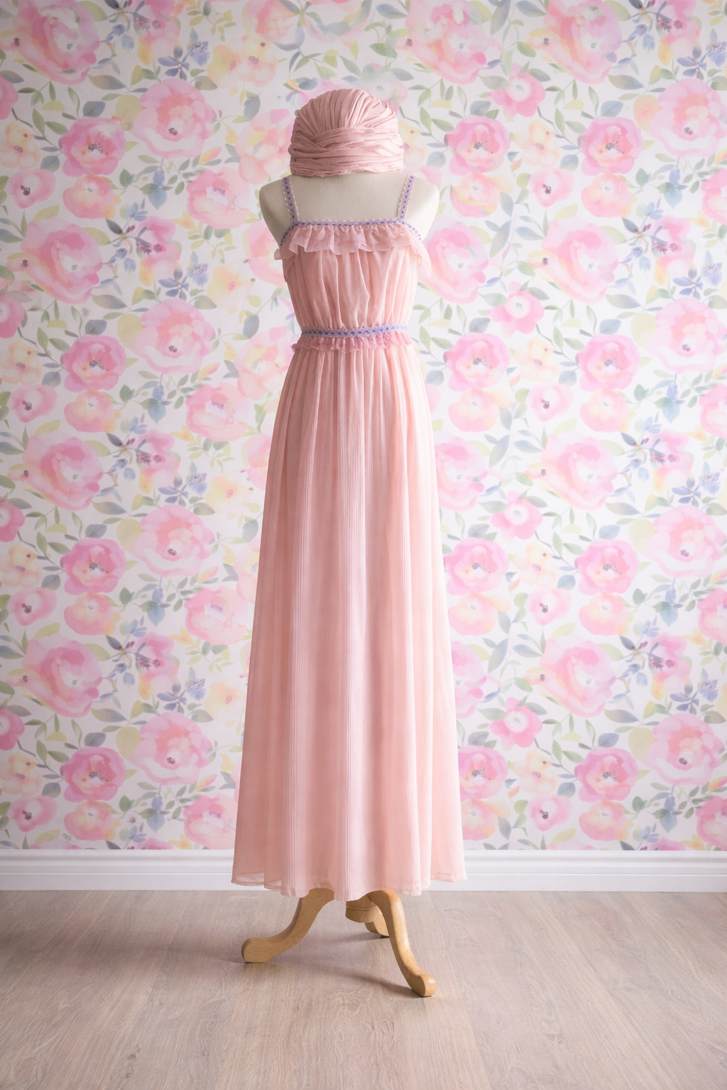 Vintage C.a. 1960s Pink Lace Ruffle Empire WaistLine Night Gown/Slip Dress/Boudoir Dress from Canada(MT1191)
