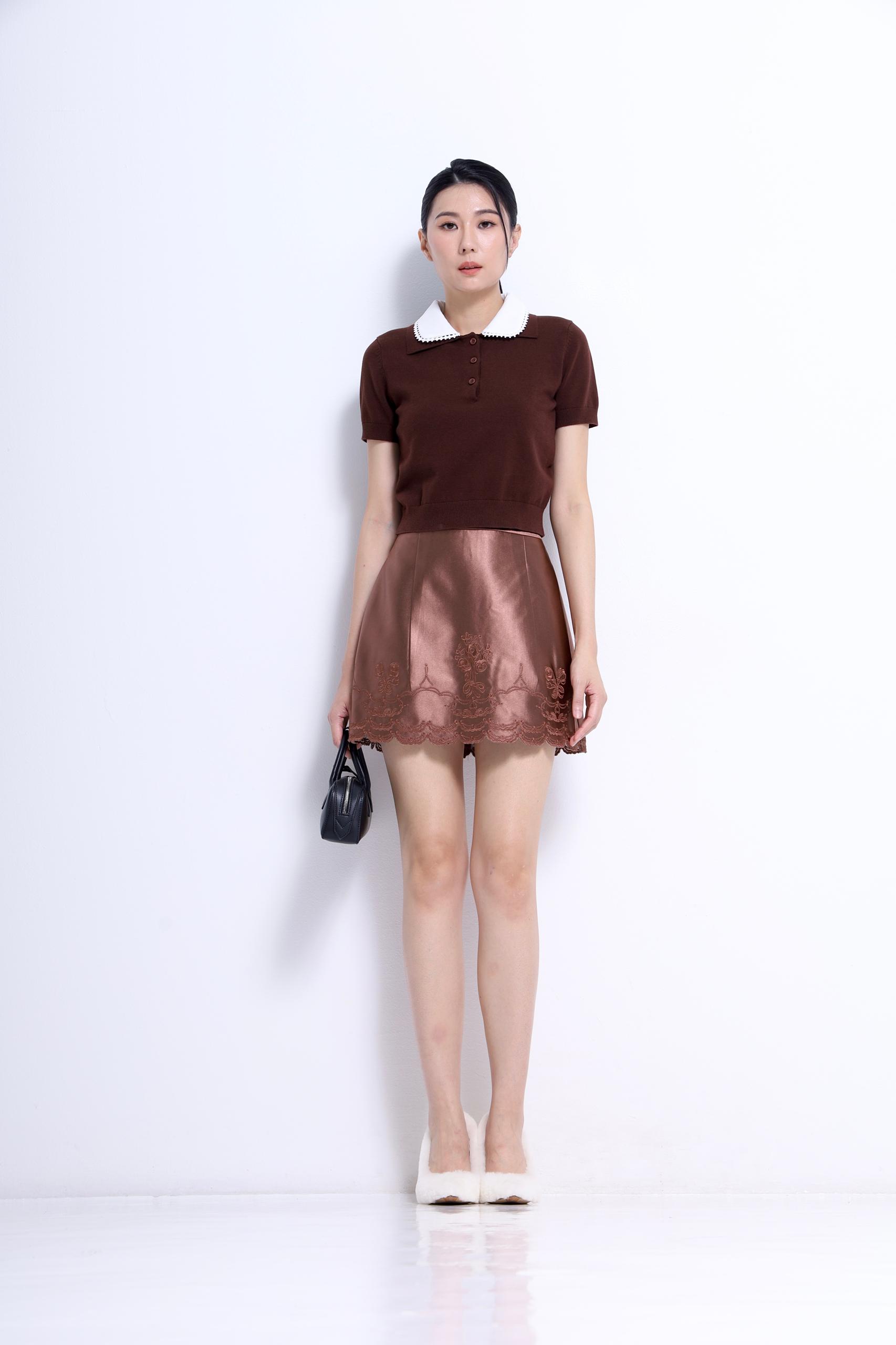 CS1432 Embroidered Satin Scallop Mini Skirt