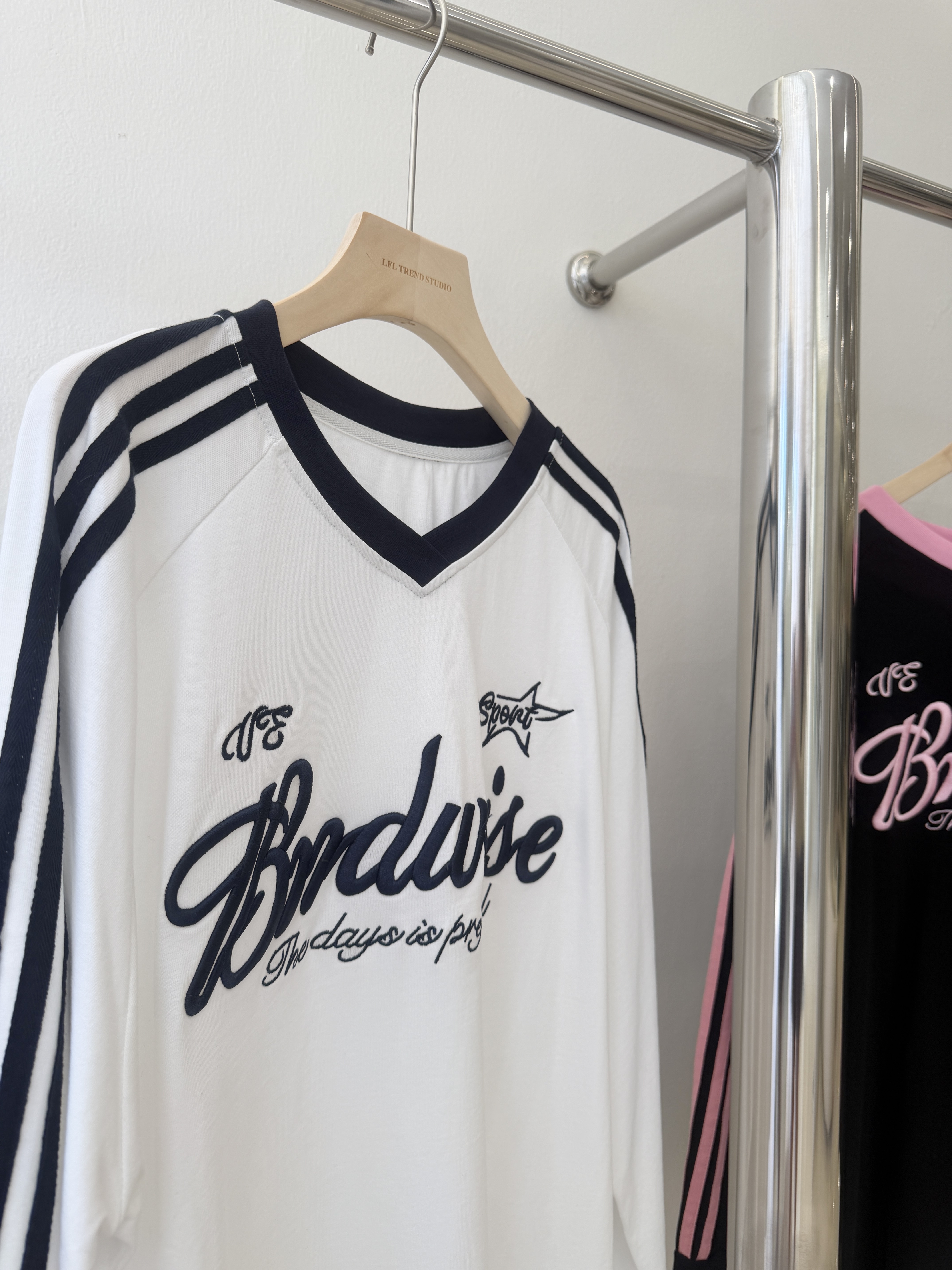 6368 爆款球衣风长袖