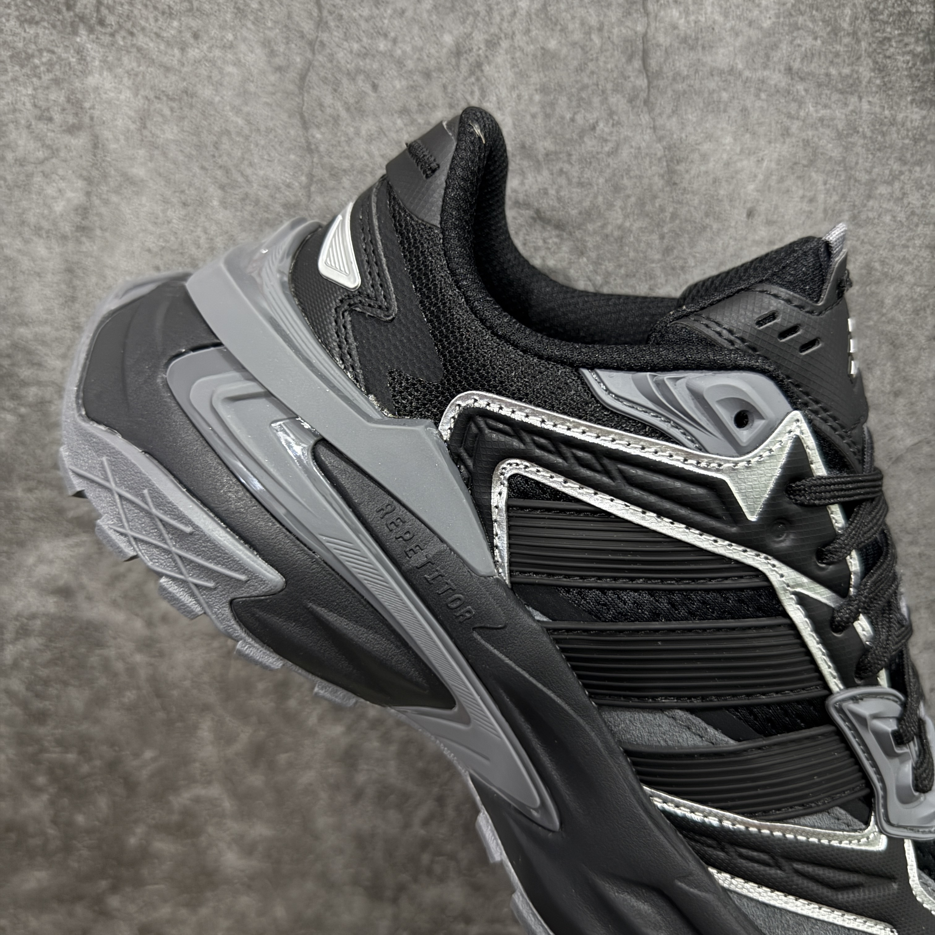 Adidas XLG Storm Edge JQ1666