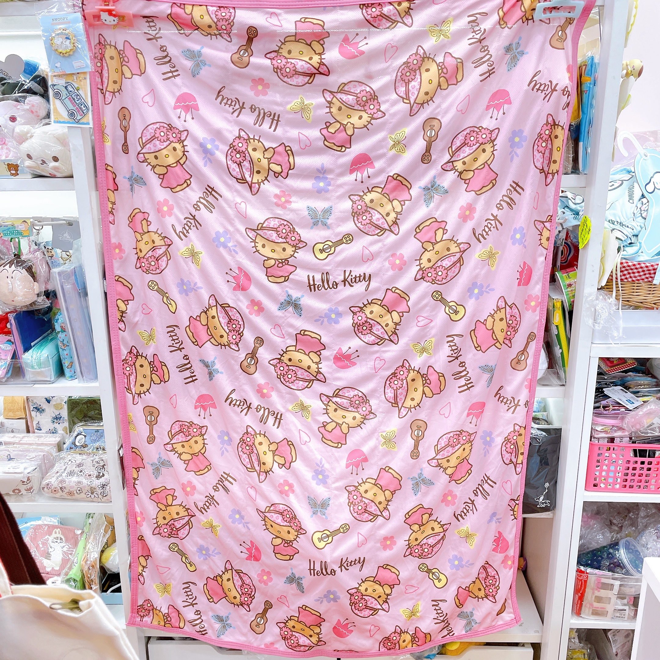 日本直送獨家發售Sanrio Hello Kitty Kurumi黑皮夏天系列新款冷感被140×100 cm附送頭形包包可以收埋入去