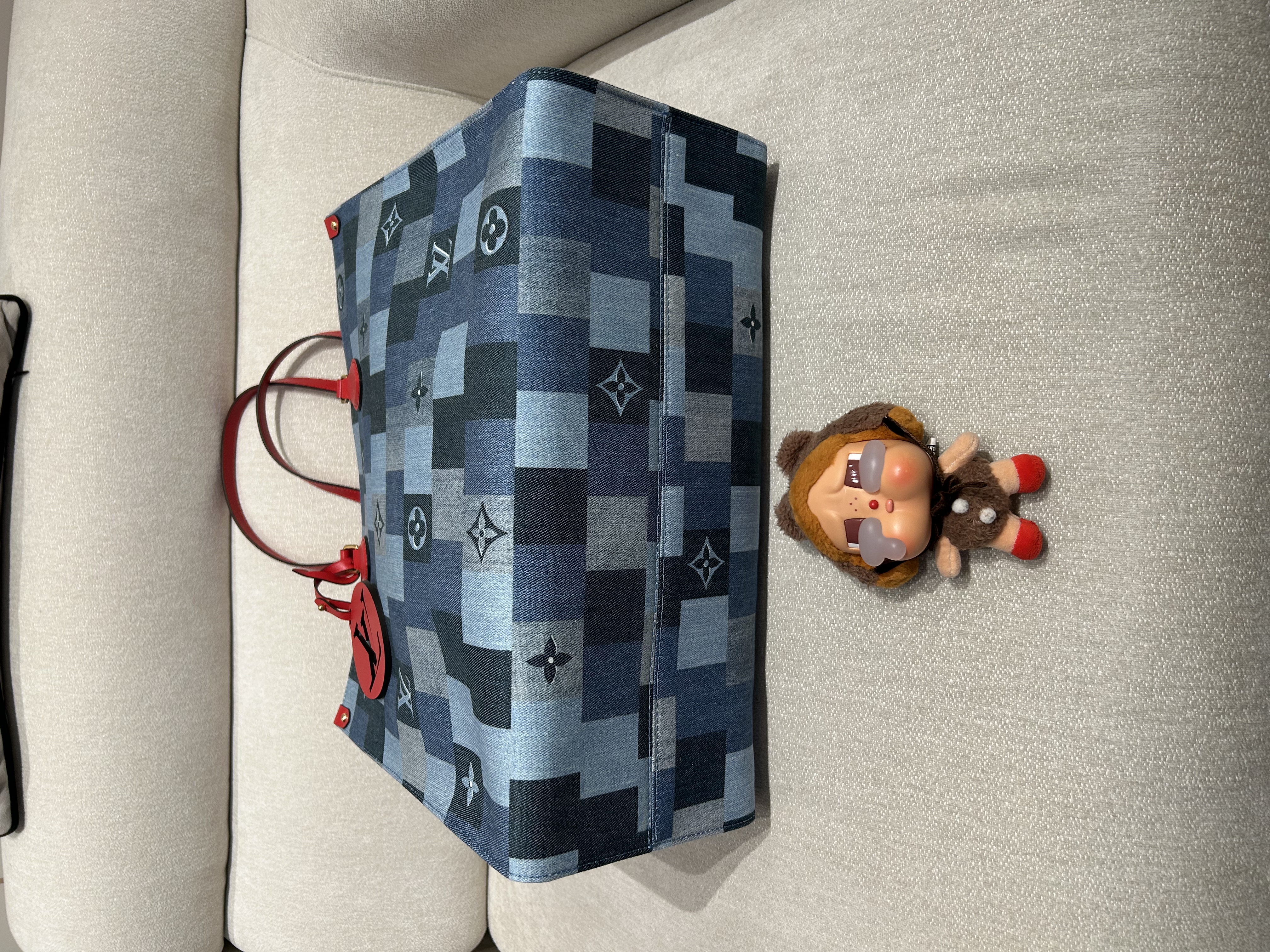 LV  On The Go M44992 Denim 限量版patch work 牛仔布100%Authentic, 98%New ✅Dust bag