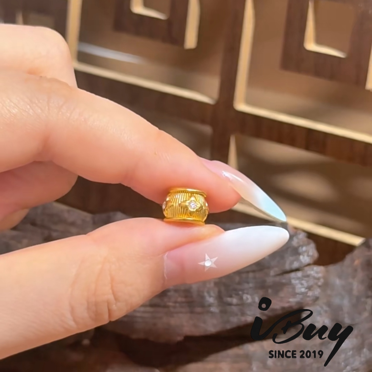 999 FOUR LEAF CLOVER PAVED BEAD 999 金 镶嵌四叶路路通串咀