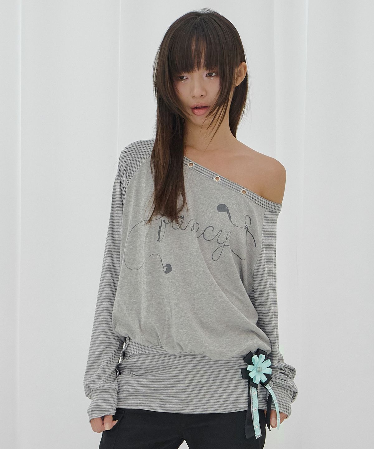 🇰🇷訂購｜FANCY CLUB 26SS｜Drawing Stripe Off-Shoulder 2色 