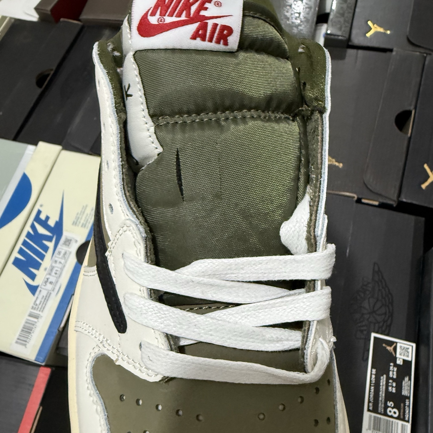 Travis Scott x Air Jordan 1 Low OG "Medium Olive" DM7866-200
