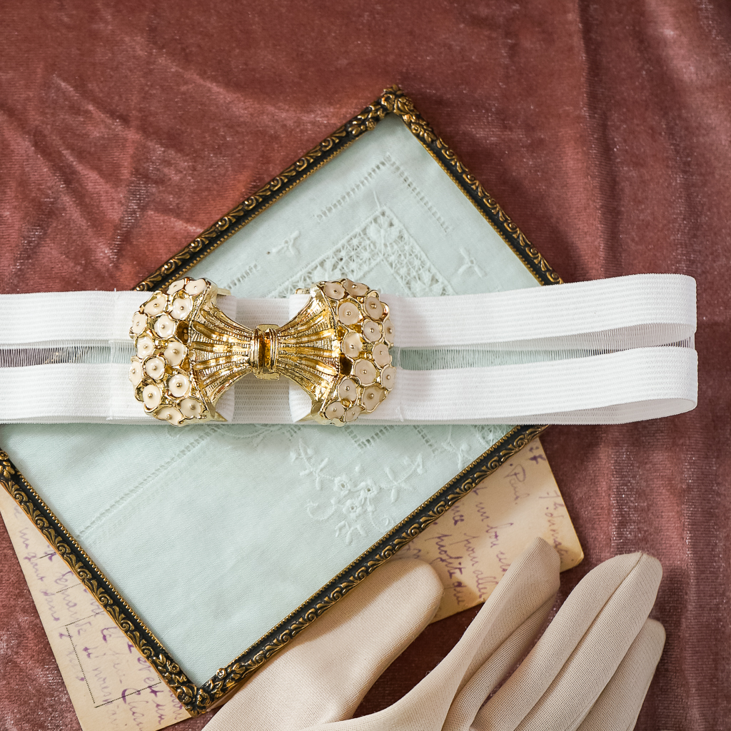 Vintage Japanese Bouquet Belt Buckle with Striped White x Mesh Elastic Band (E013 x K013)