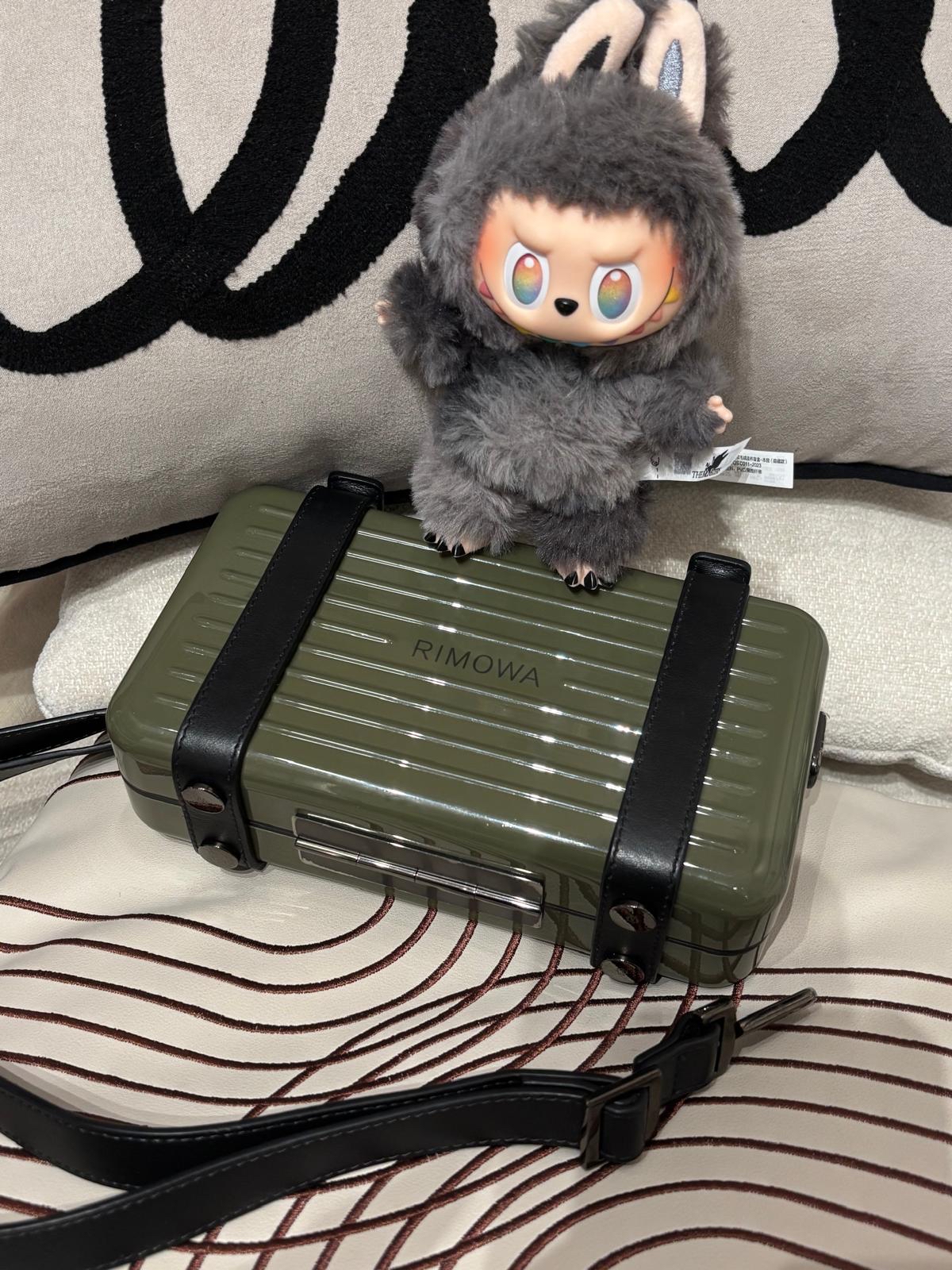 Rimowa Polycarbonate Crossbody Bag 100%Authentic, 95%New ✅Strap