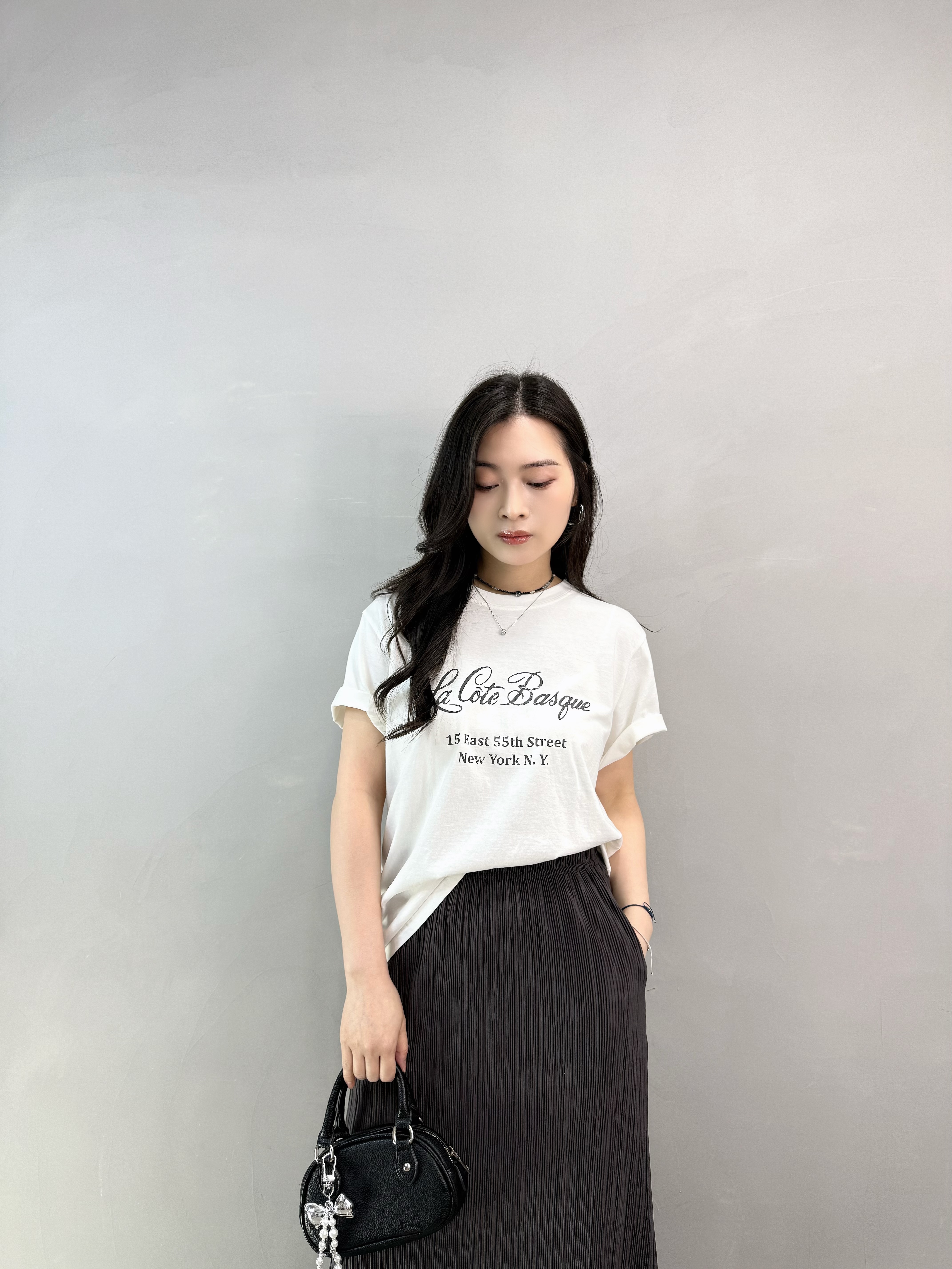 L69 撩草英文字Tee