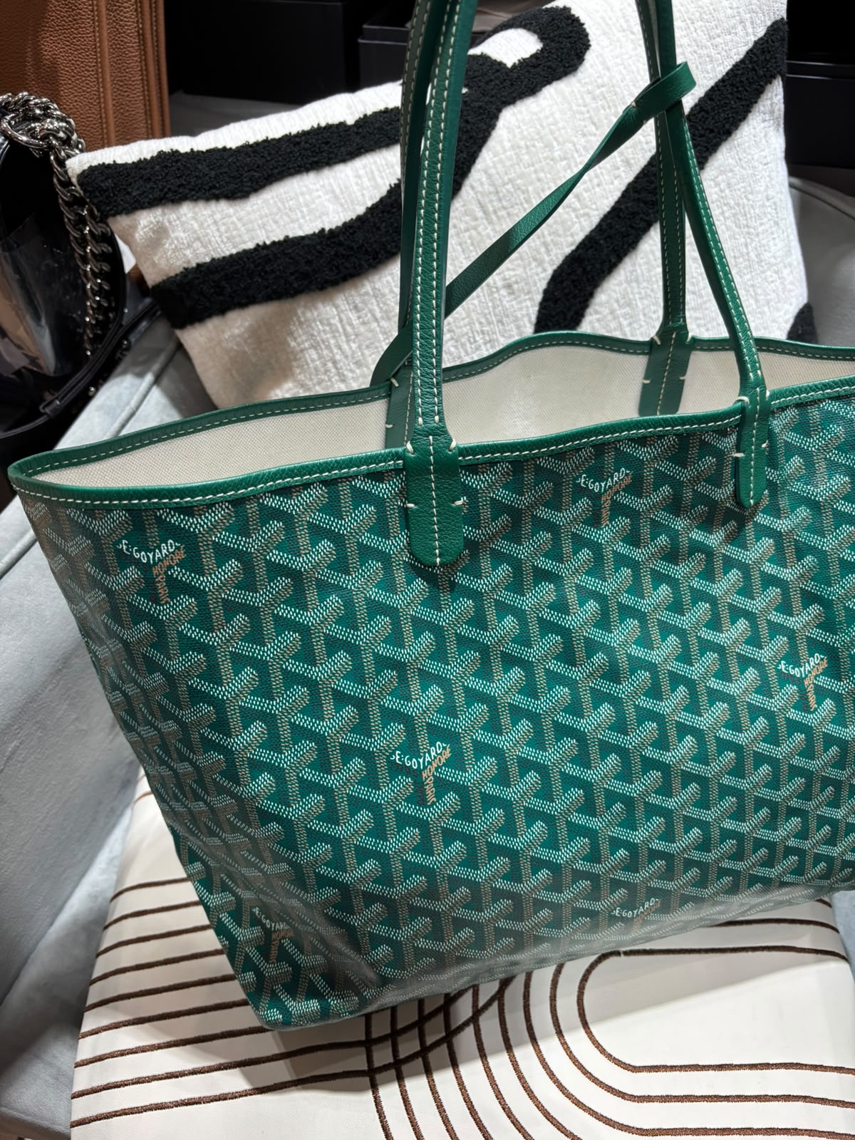 Goyard Saint Louis pm tote bag  100% Authentic, 95%New 