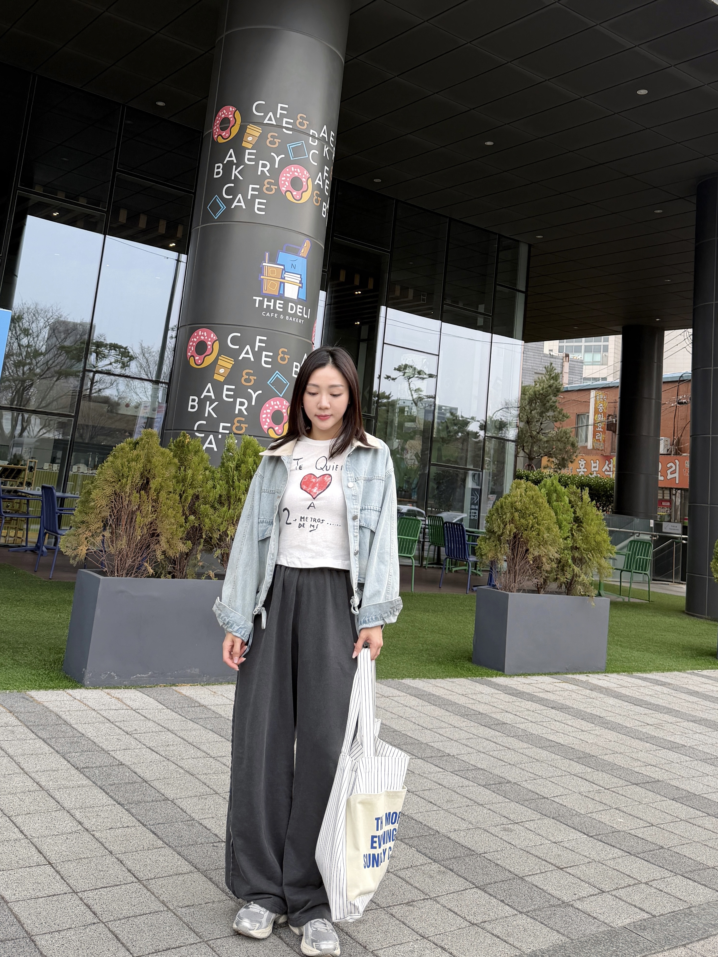 Carol自留"超薄洗水灰褲"