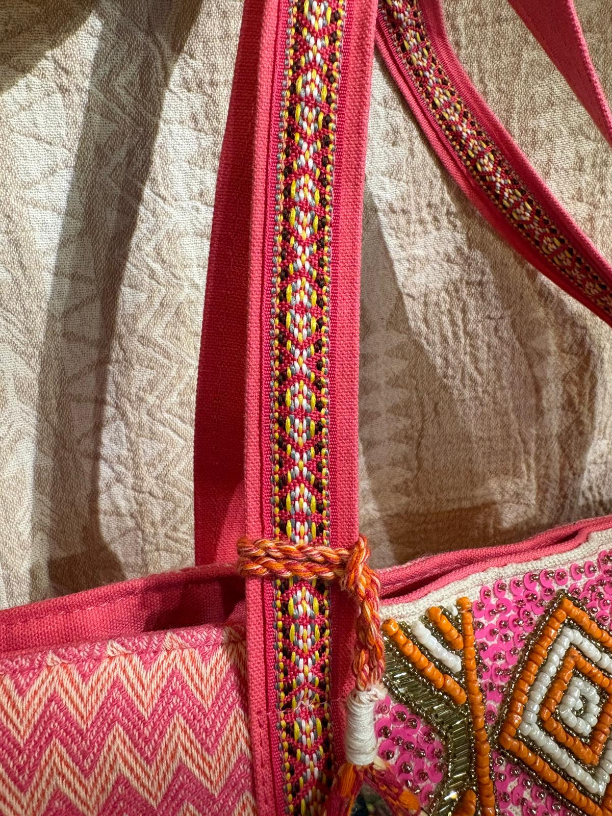 印度製造 - 粉紅色珠串刺繡袋