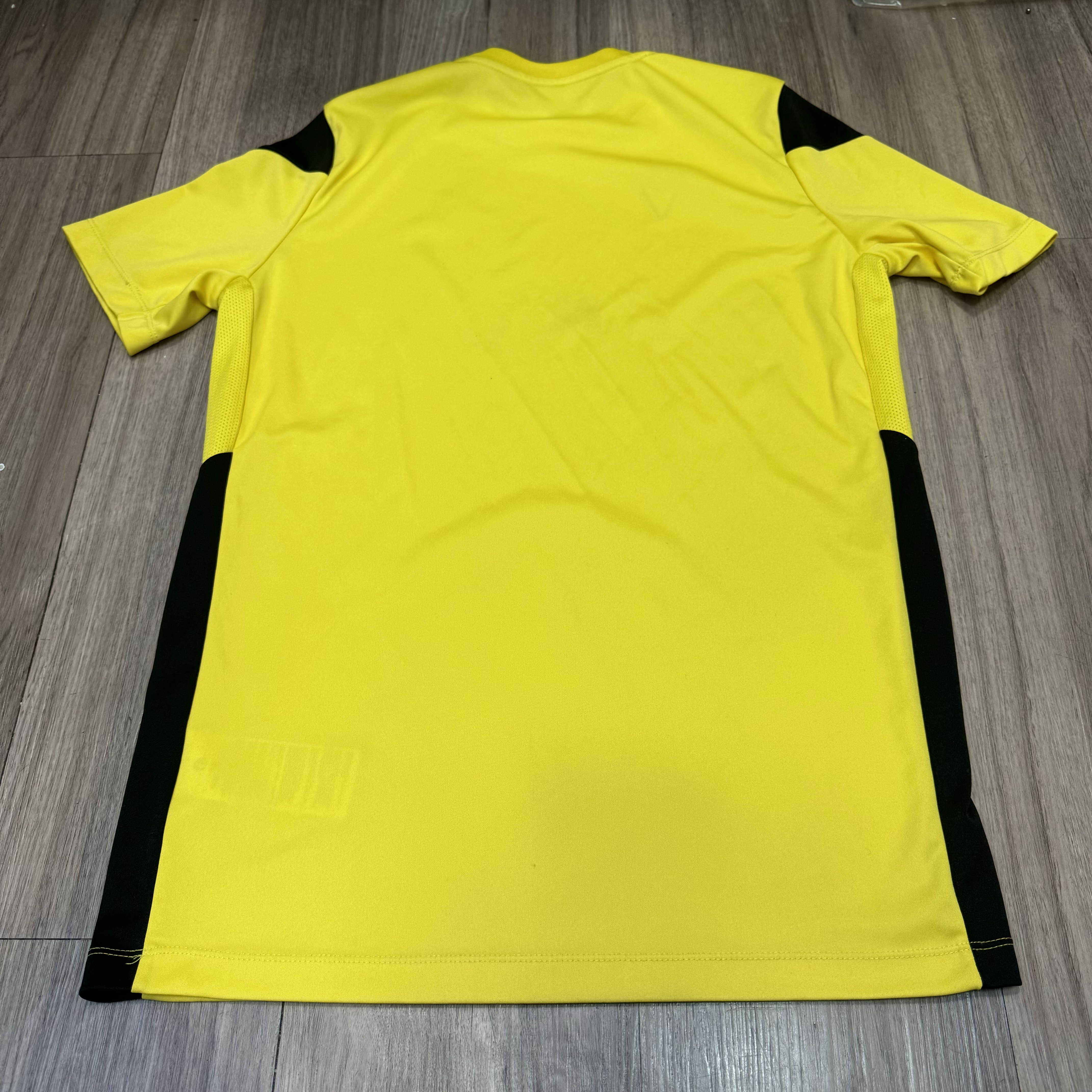 南區 Southern District player issued/worn training shirt