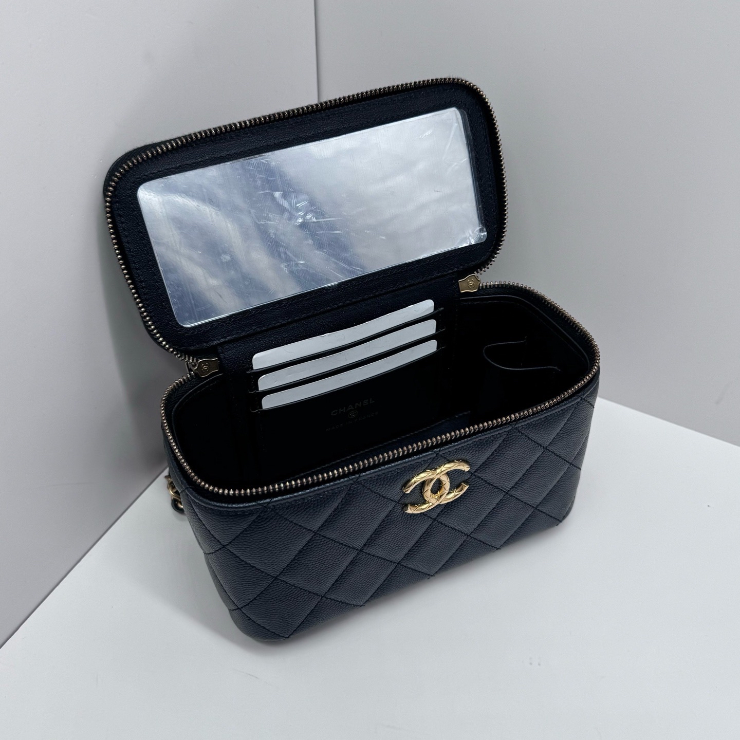 [Unused Item] Chanel 24S vanity bag 