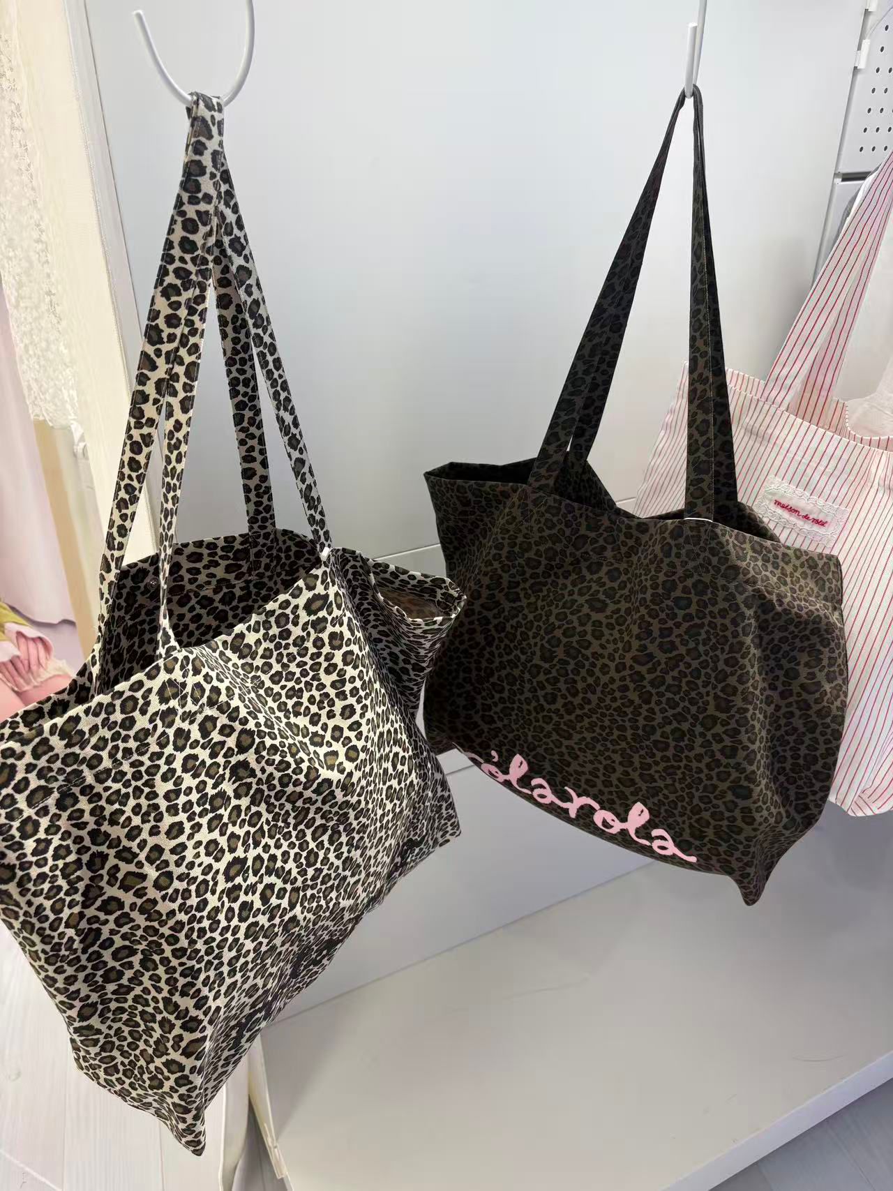 最近大熱🔥 MAISON DE ROLA LEOPARD SHOULDER BAG 獨家折扣價 3個色 豹紋beige 豹紋 brown vintage charocal