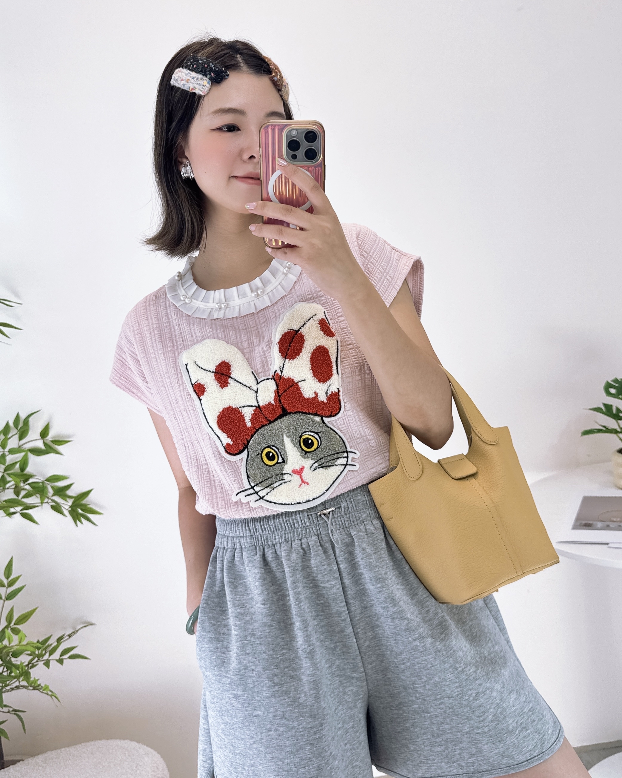 重工毛毛貓珍珠領上衣 2色