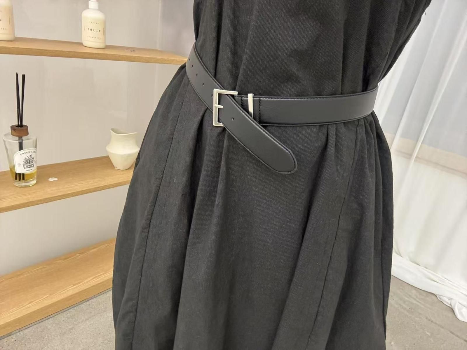 方銀牛皮Belt