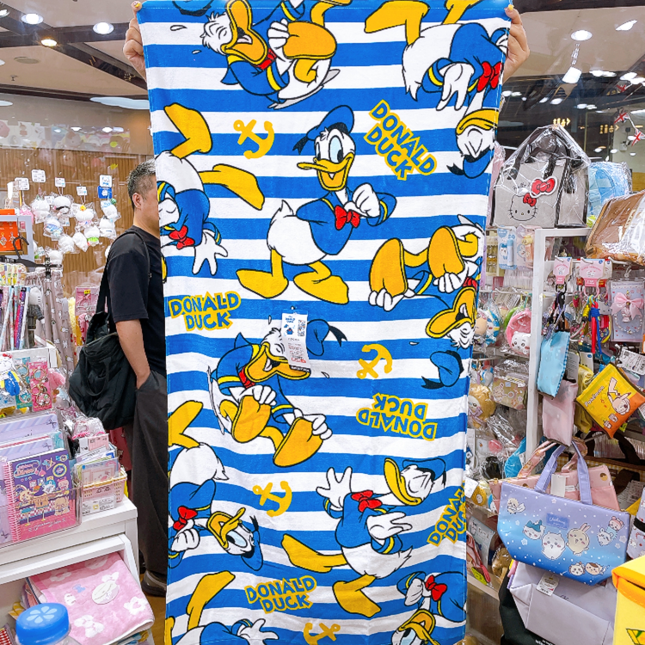 日本直送Sanrio Hello Kitty車/唐老鴨/ 比卡超新款120×60 cm大浴巾