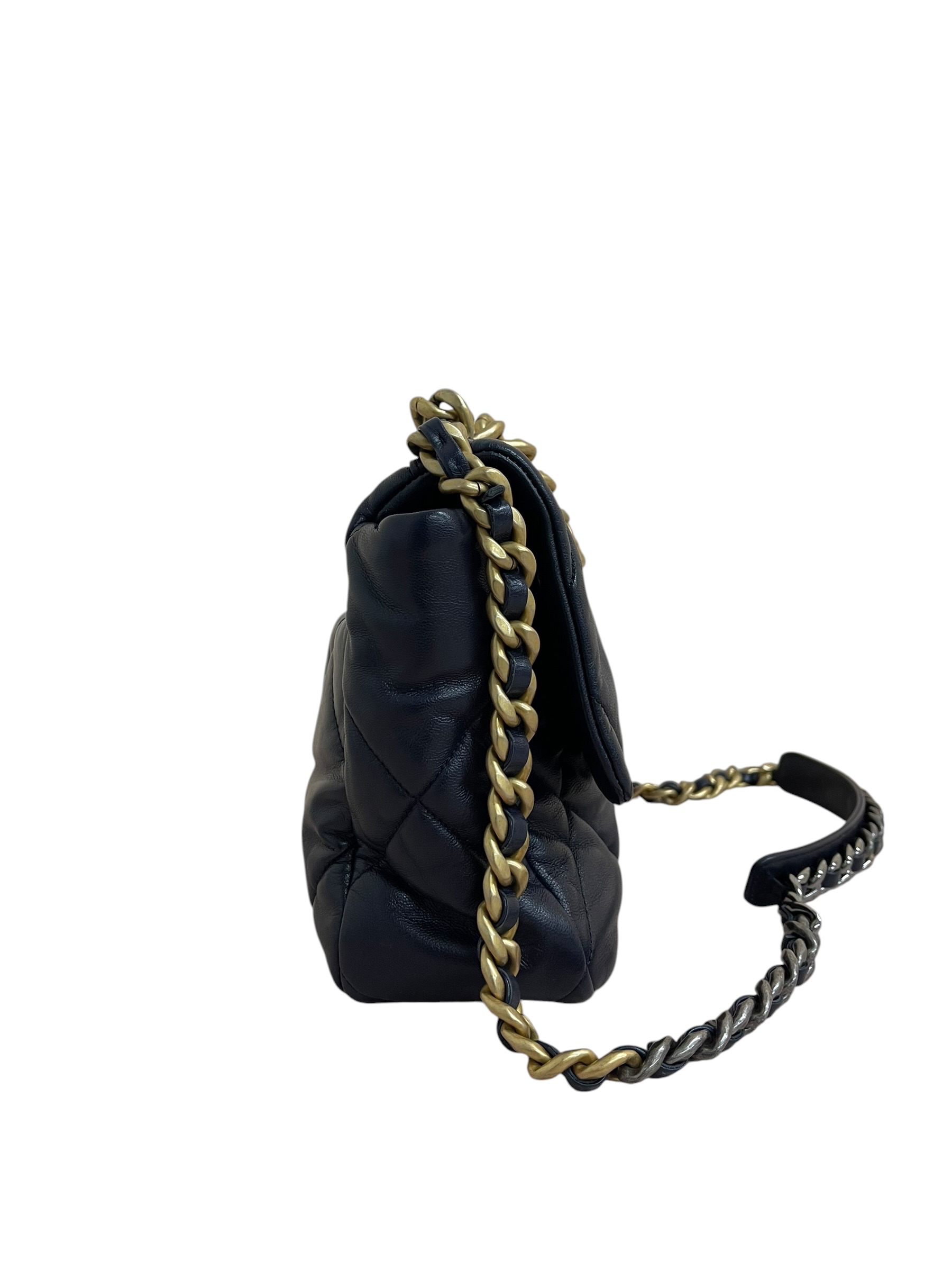 Pre-owned Chanel 19 Bag / Product Code: 062907