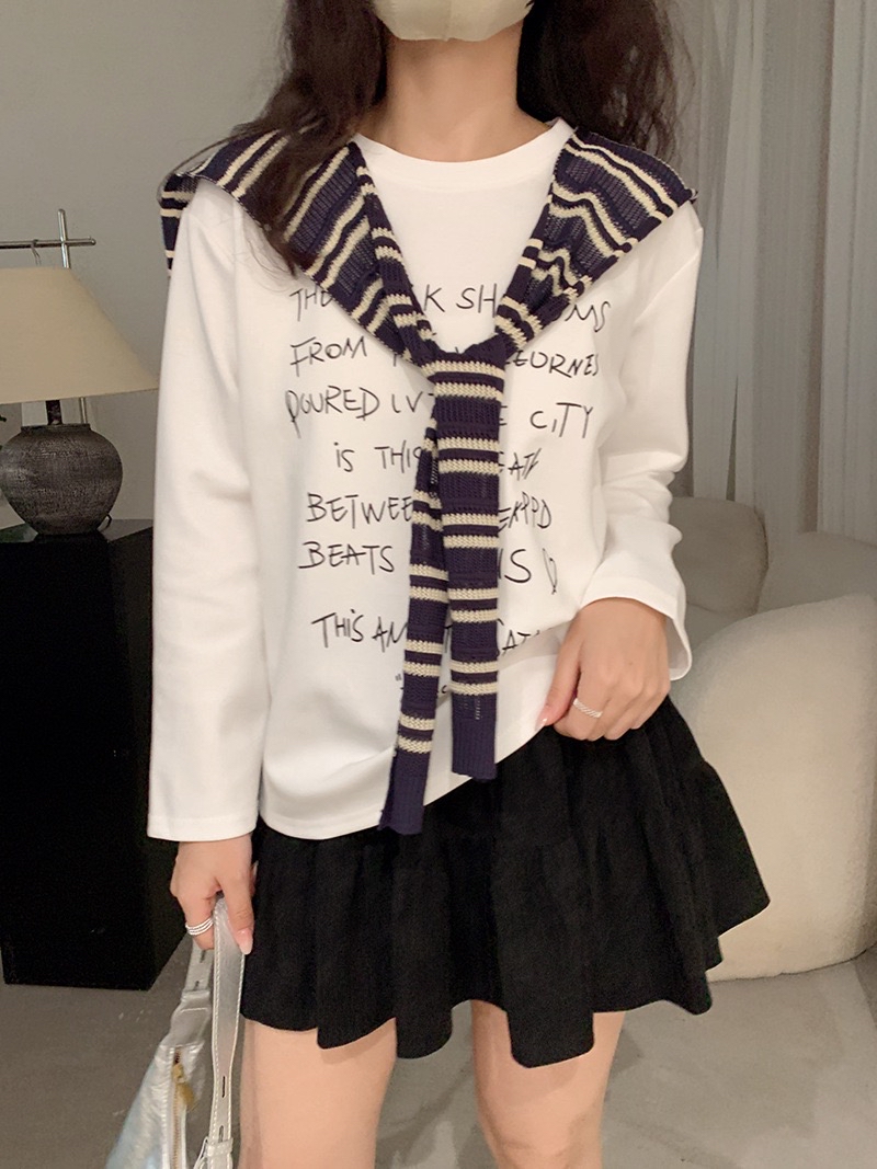 字母印花圆领卫衣搭条纹针织披肩两件套