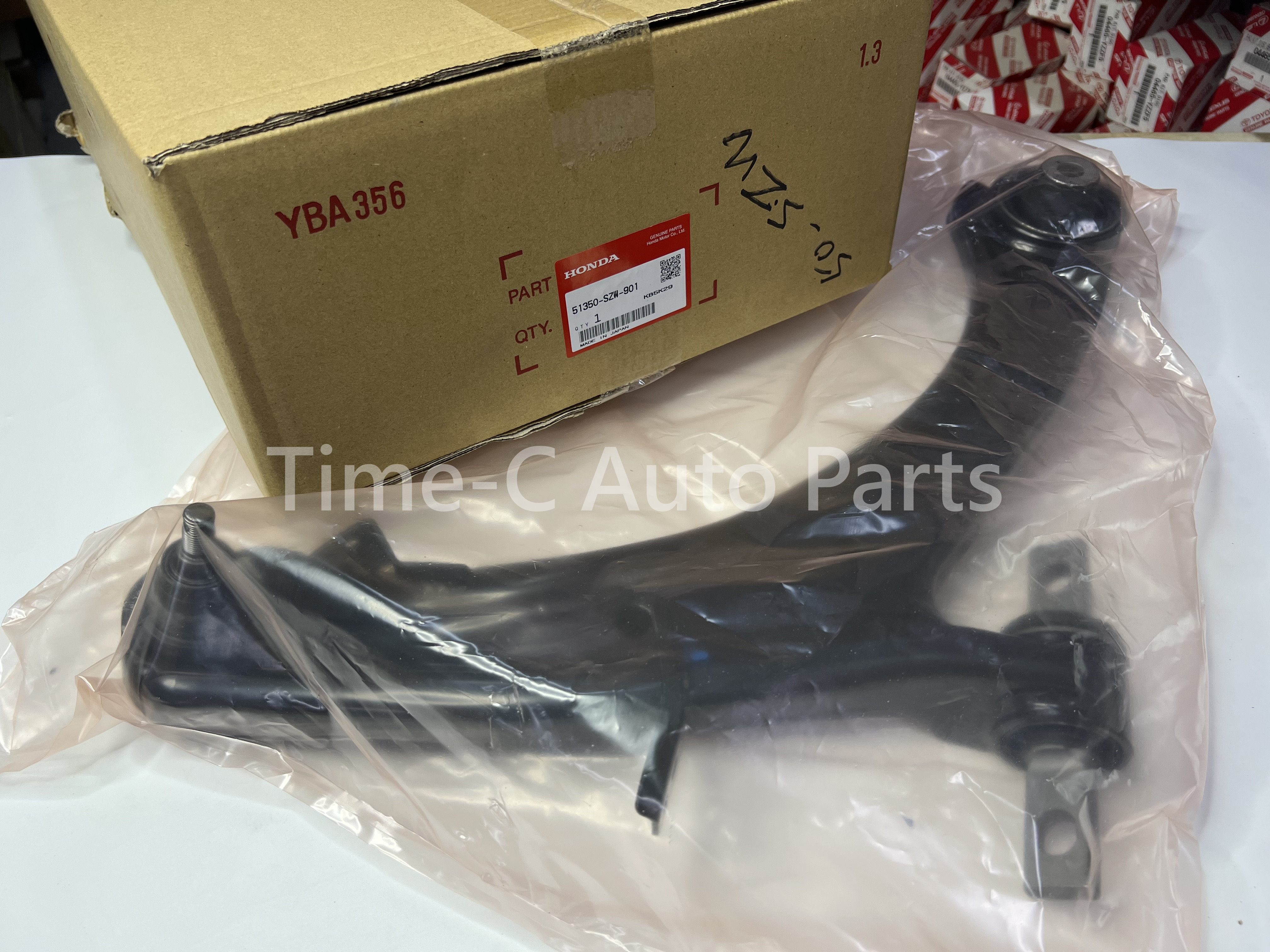 右下叉架 51350-SZW-901 - Honda Stepwgn