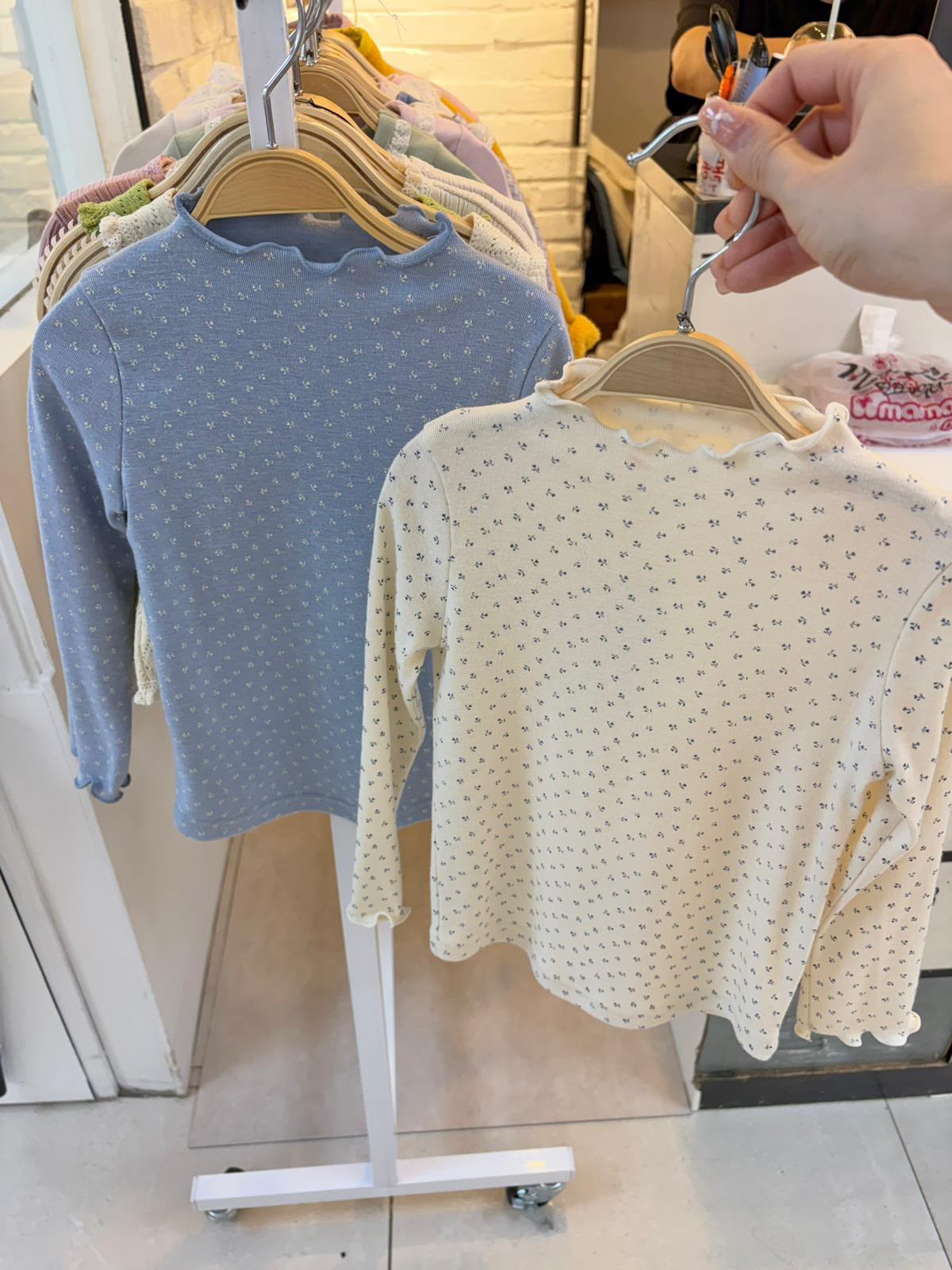 GQ6399 Top