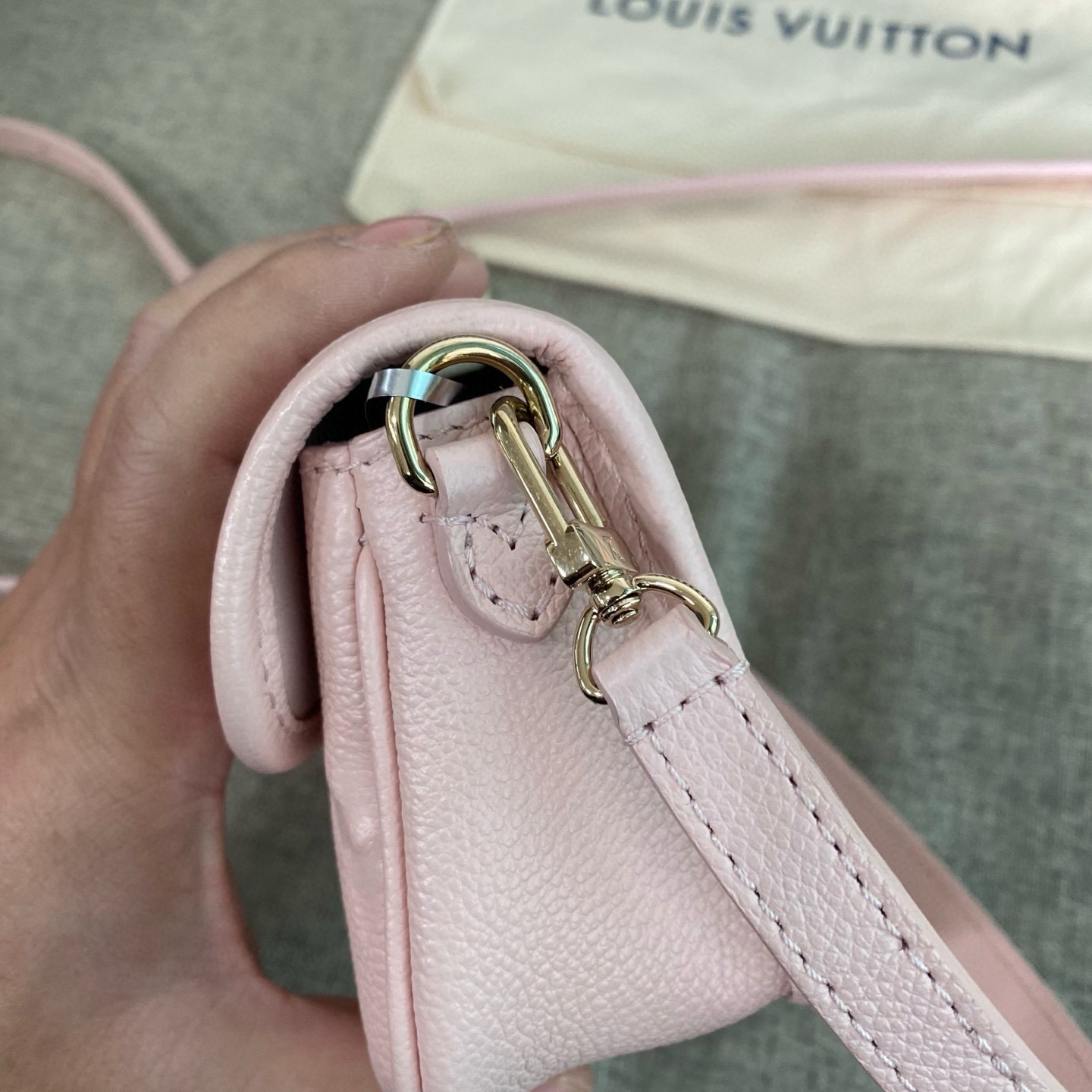 【預訂貨品】LV mini粉色法棍